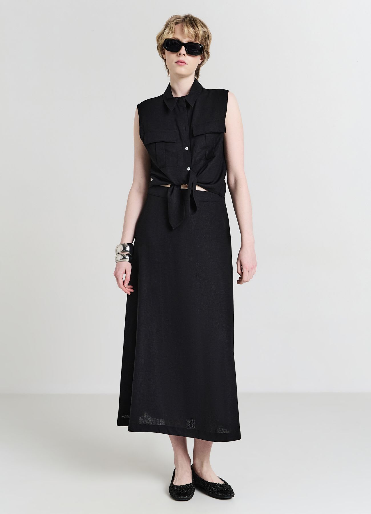 Camicia smanicata misto lino con nodo