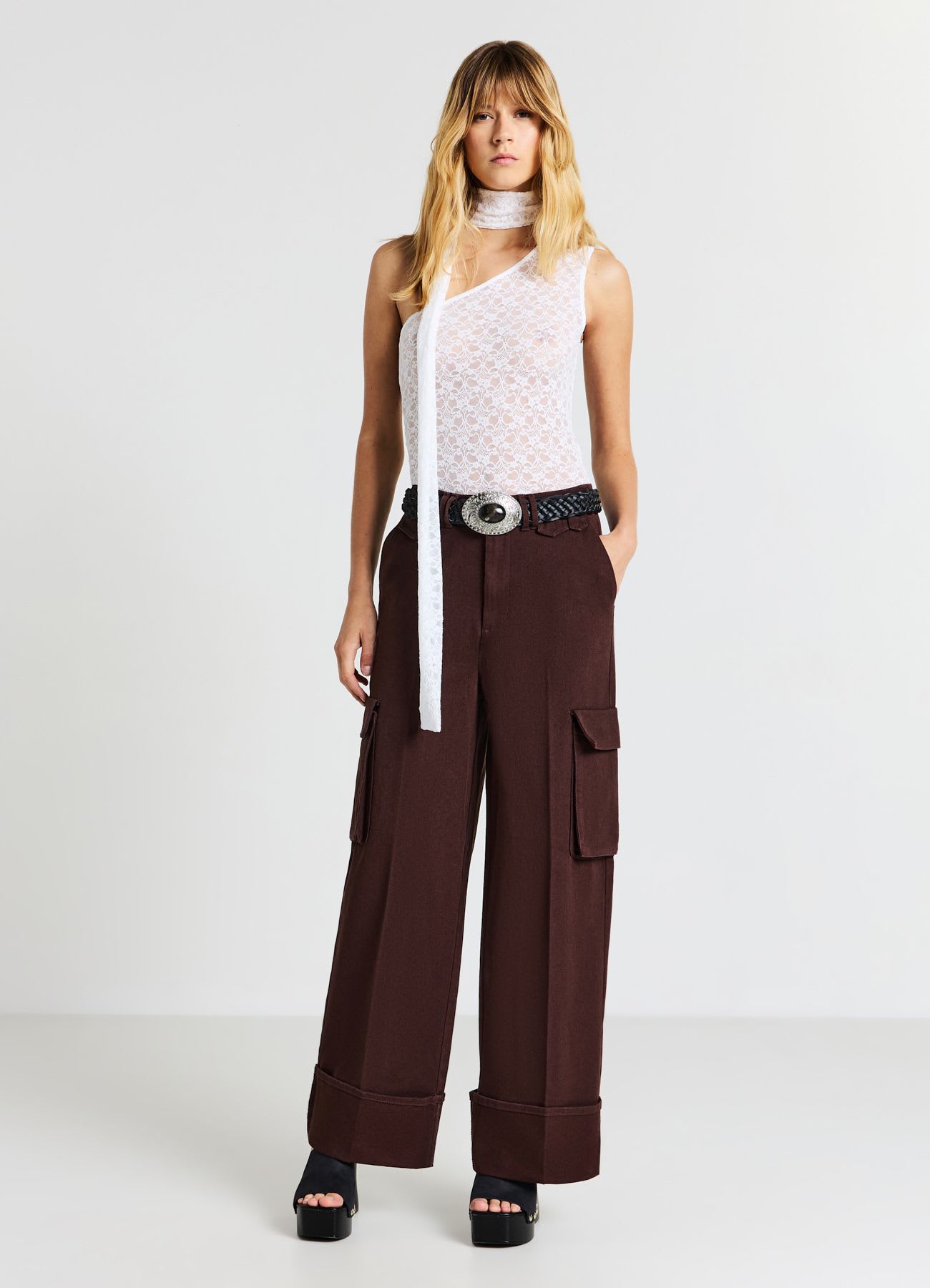 Pantalone cargo con risvolto