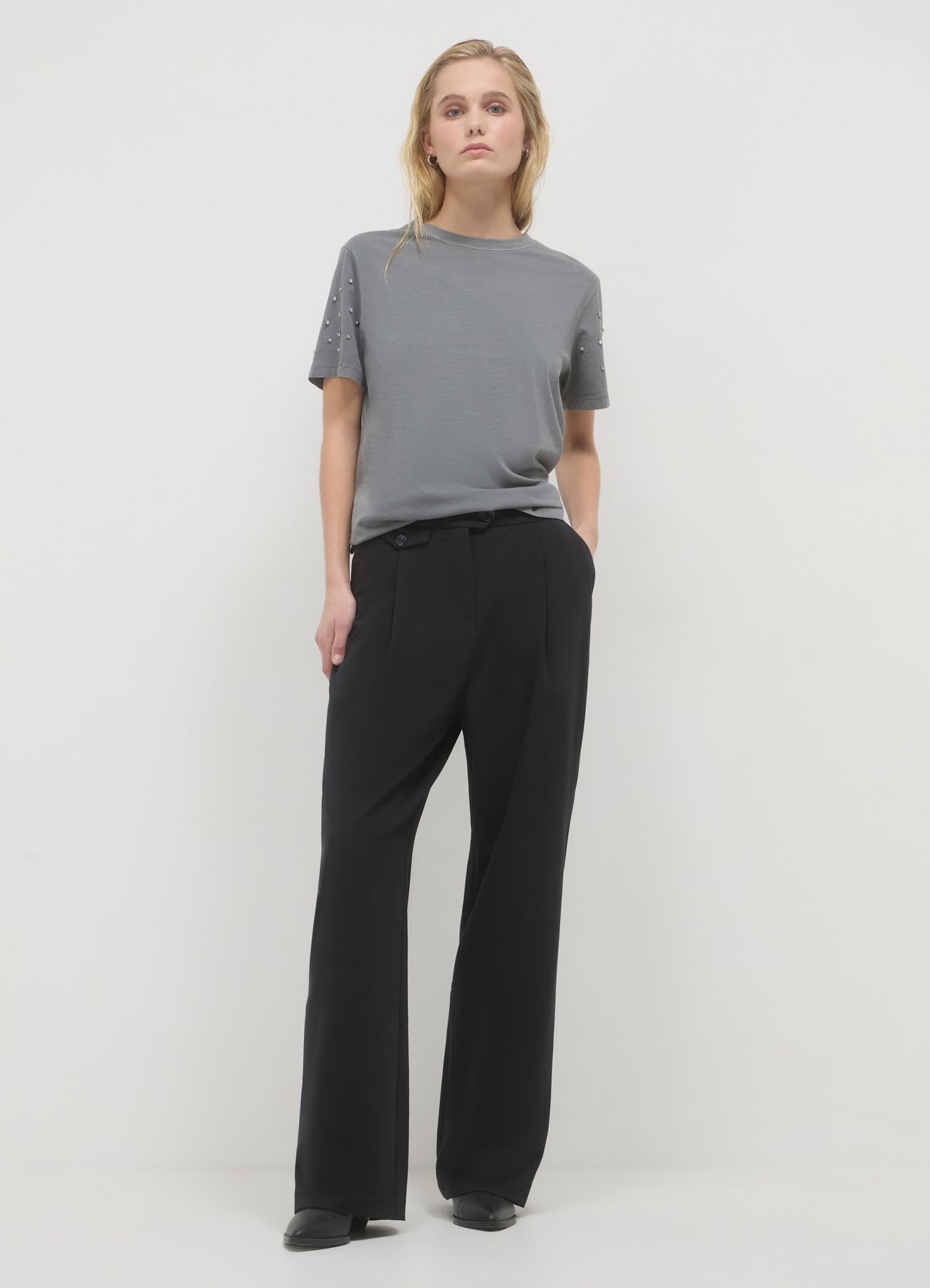 T-shirt maniche strass
