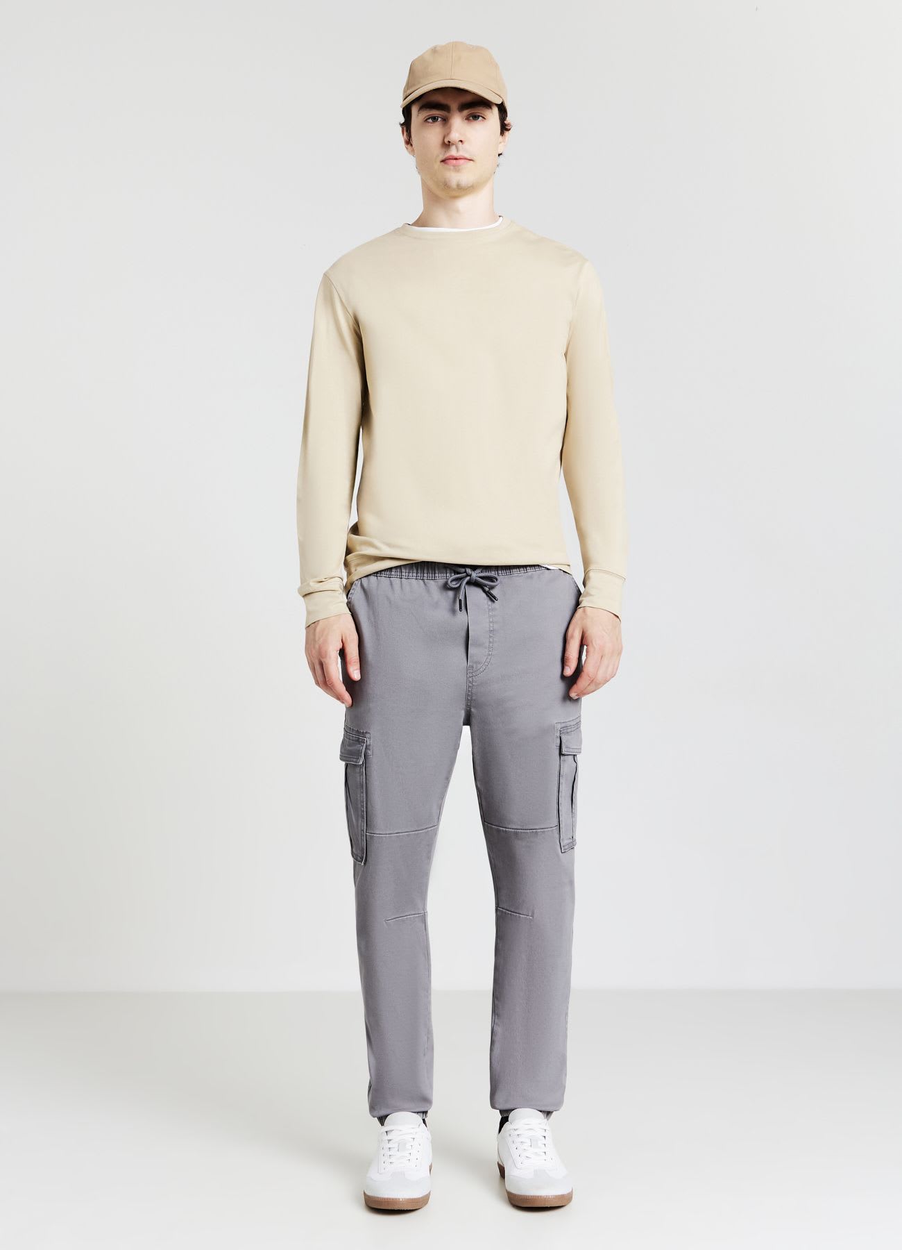 Jogger con tasche cargo