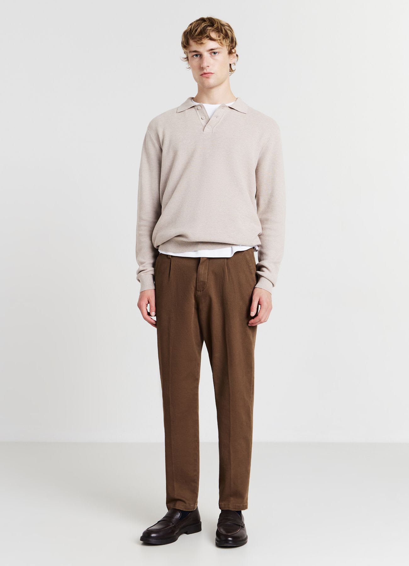 Pantaloni chino tinta unita