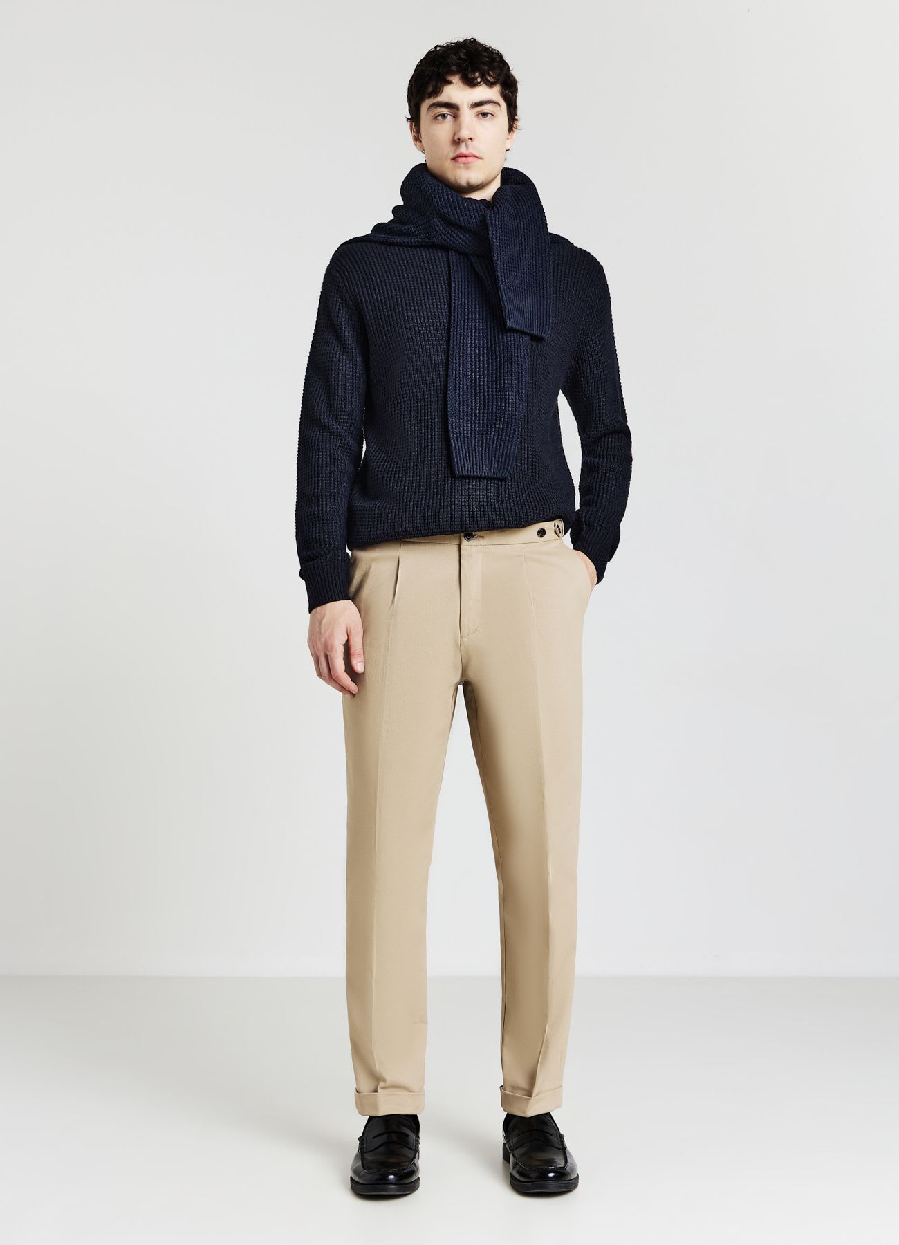 Pantaloni chino con bottoni