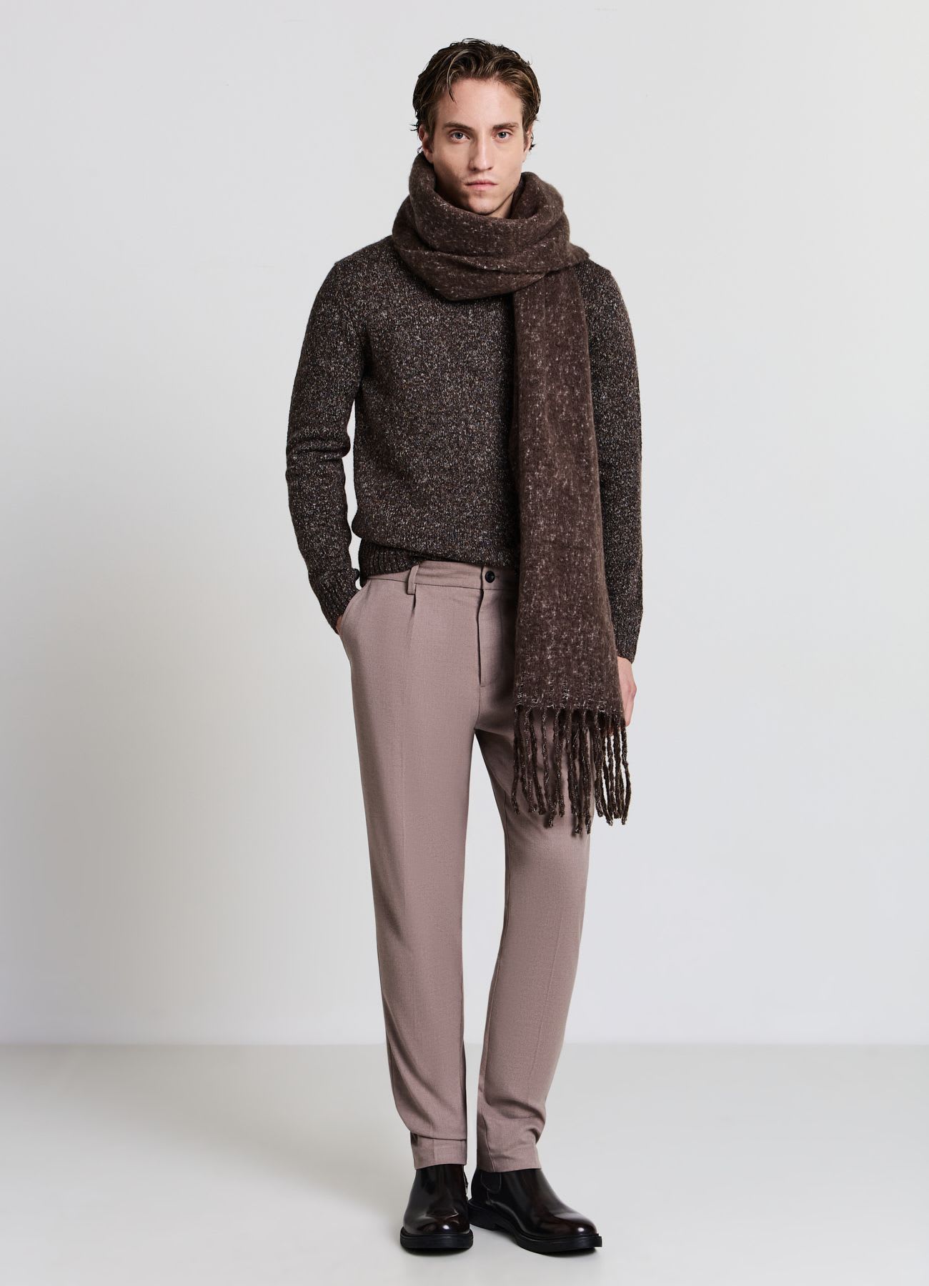 Pantaloni chino elastico in vita