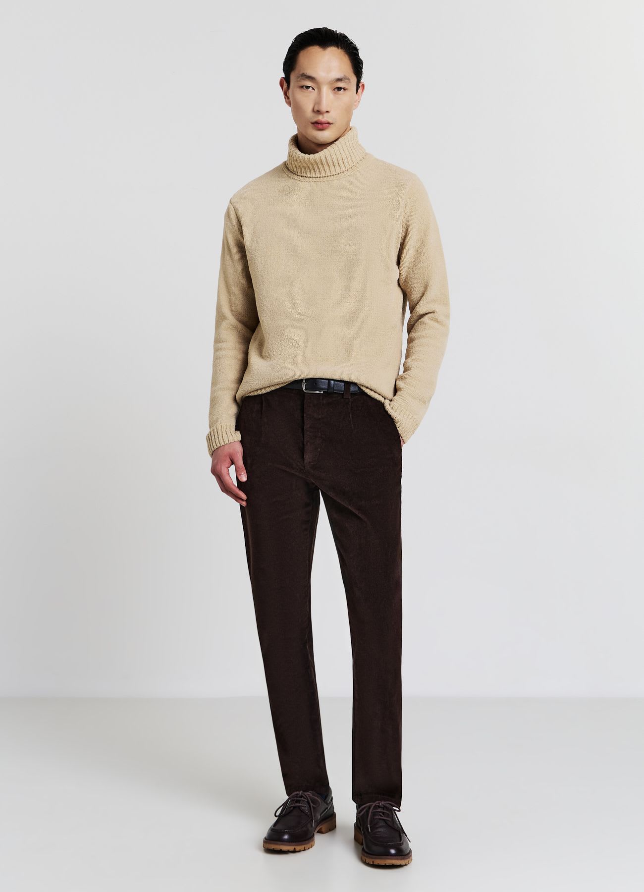 Pantaloni chino tinta unita