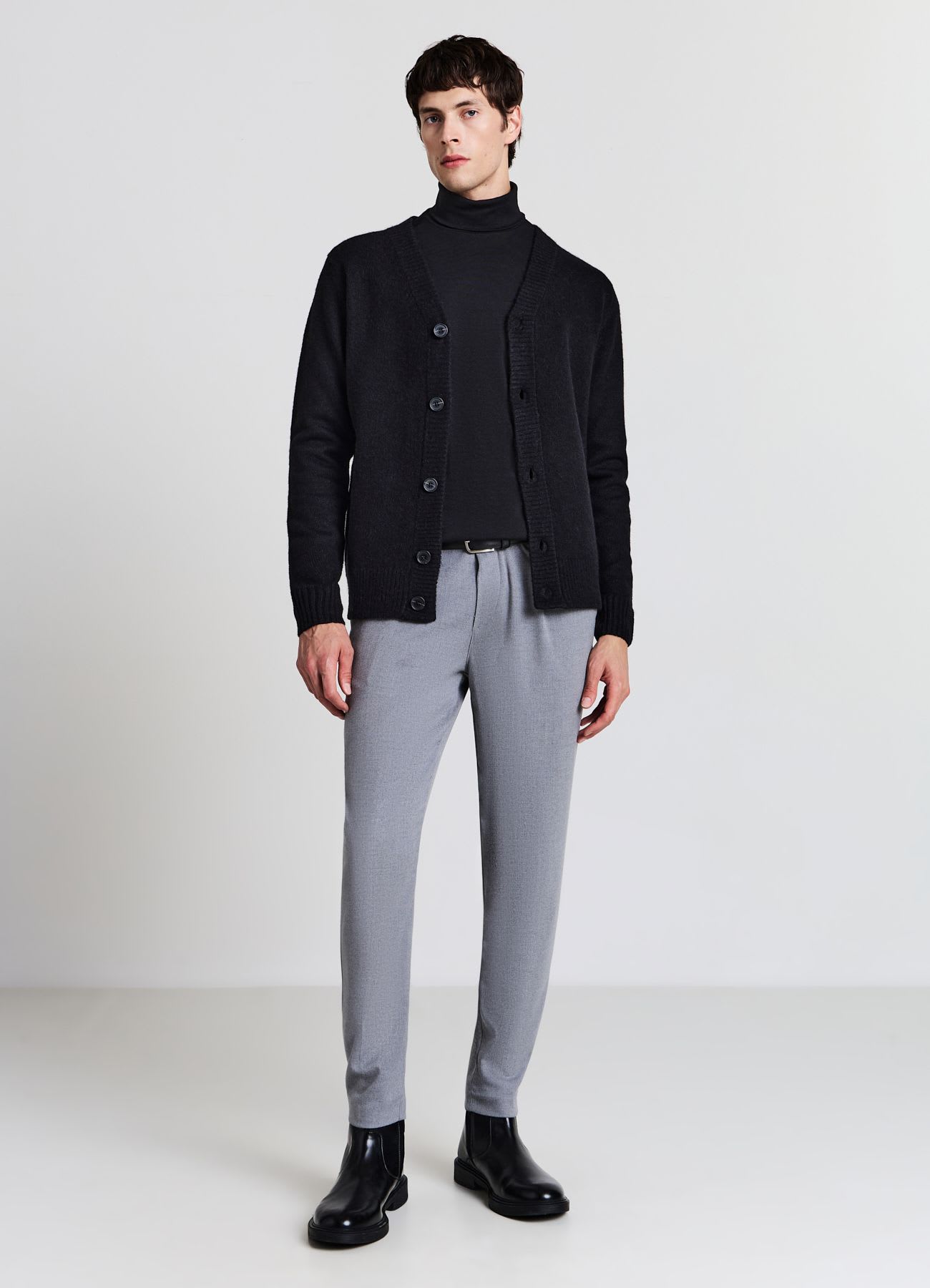 Cardigan scollo a V e bottoni