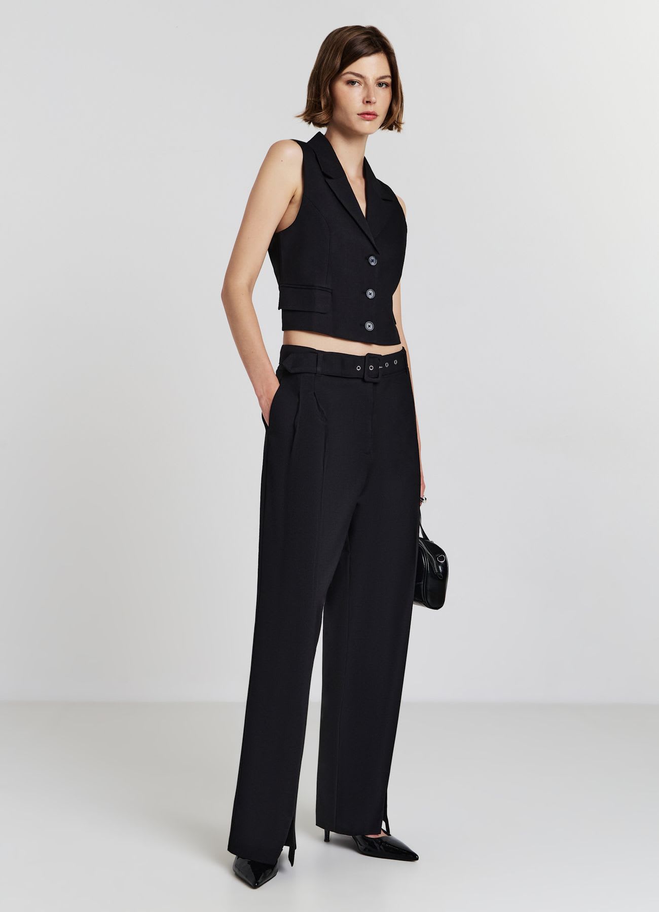 Pantaloni palazzo con cintura