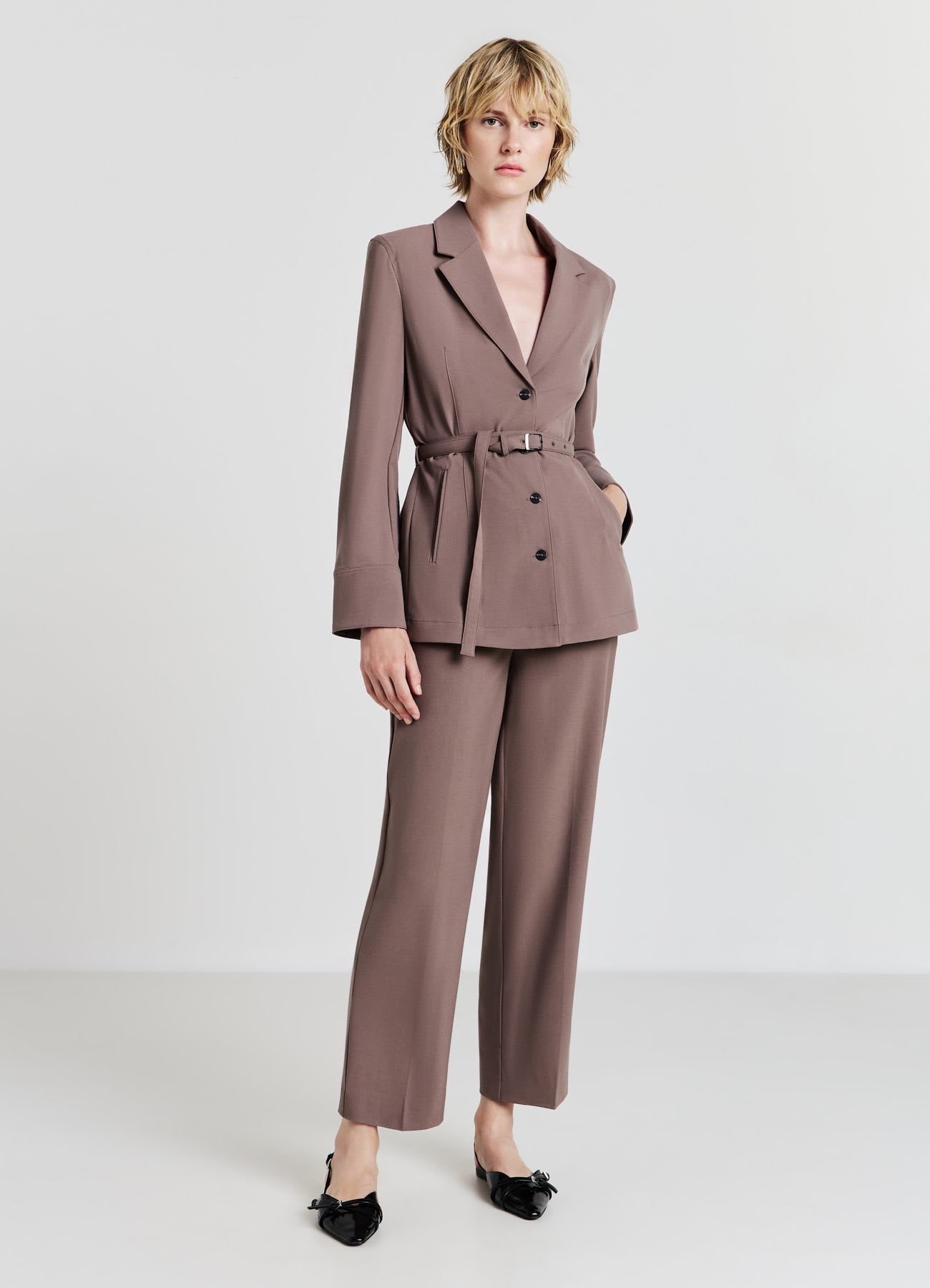 Pantaloni carrot fit
