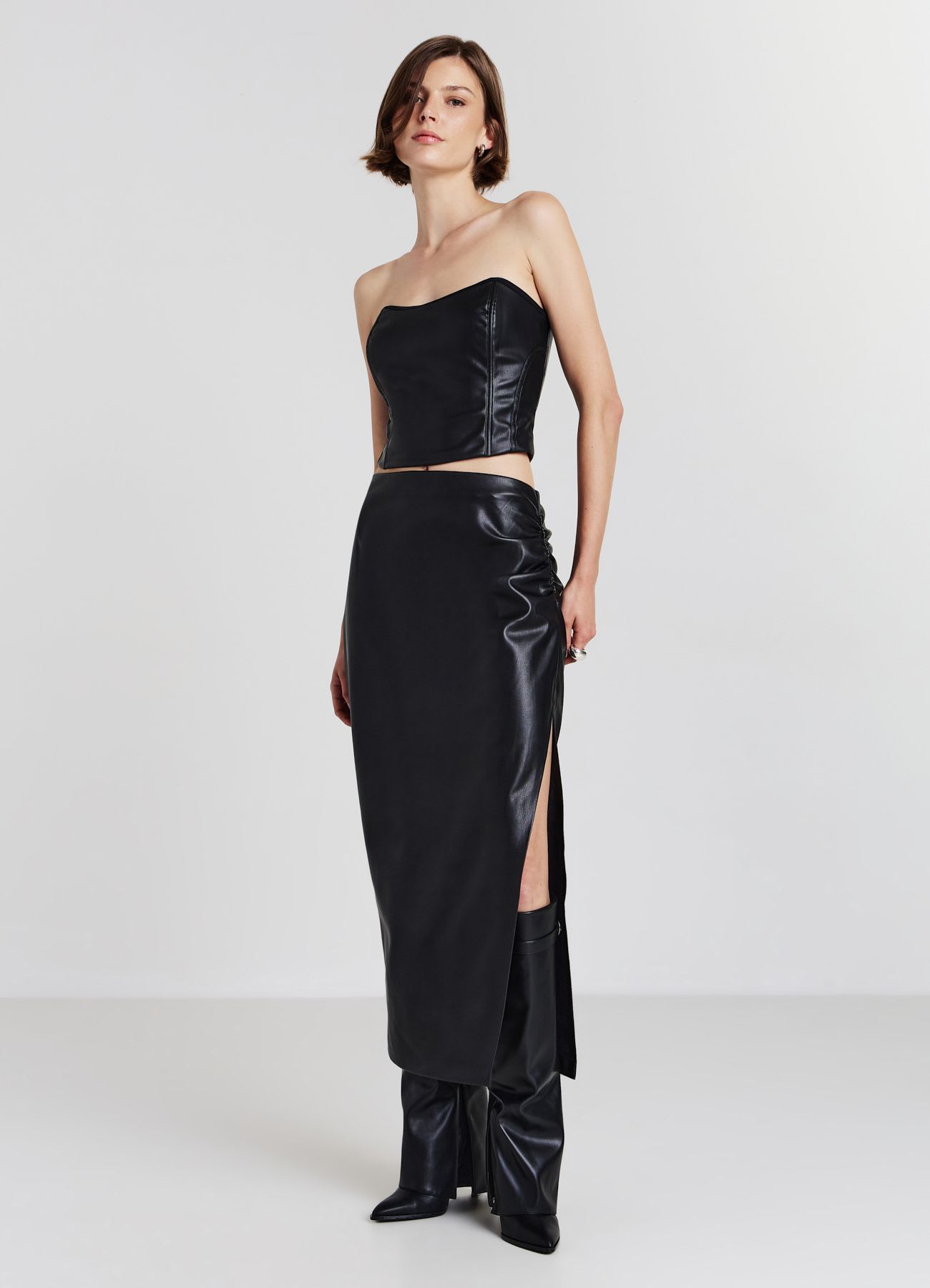 Top bralette similpelle