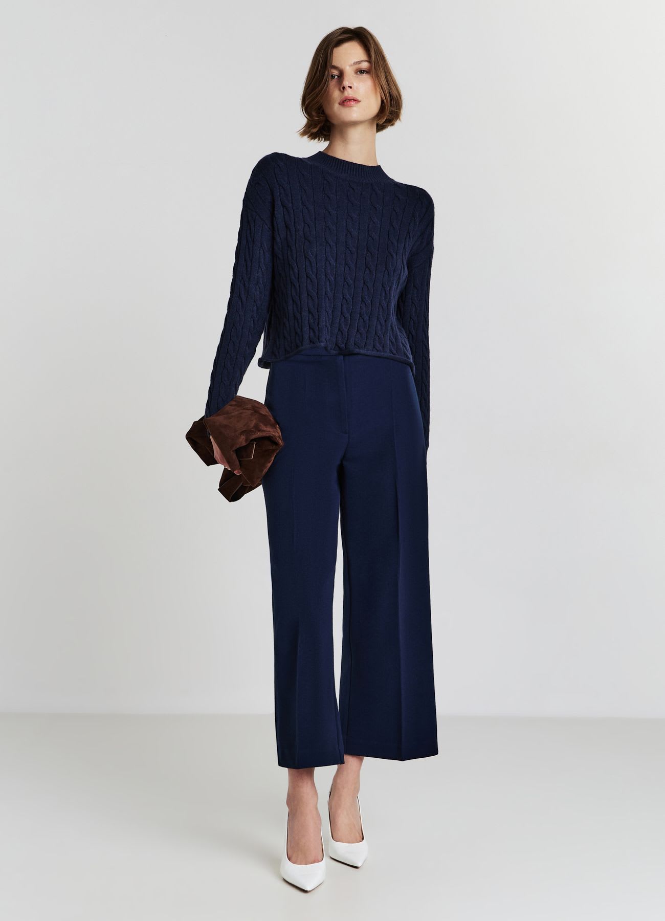 Maglia crop con trecce