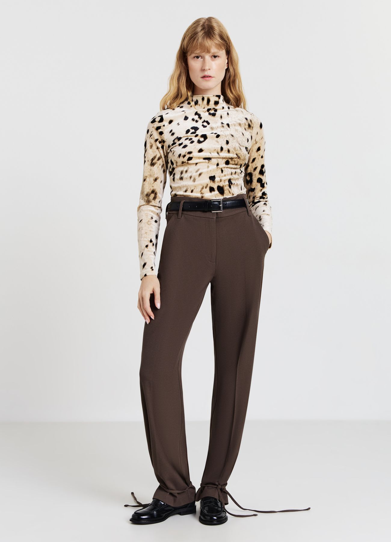 T-shirt collo a cratere animalier
