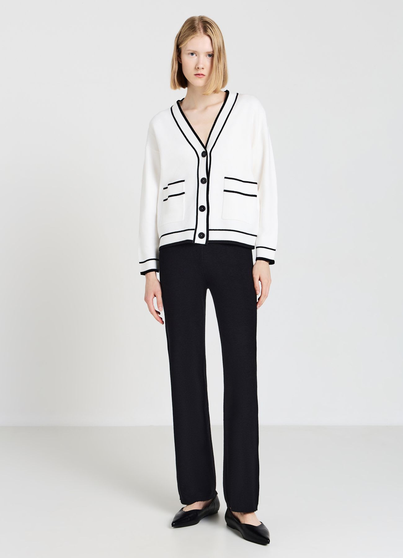 Cardigan con profili a contrasto