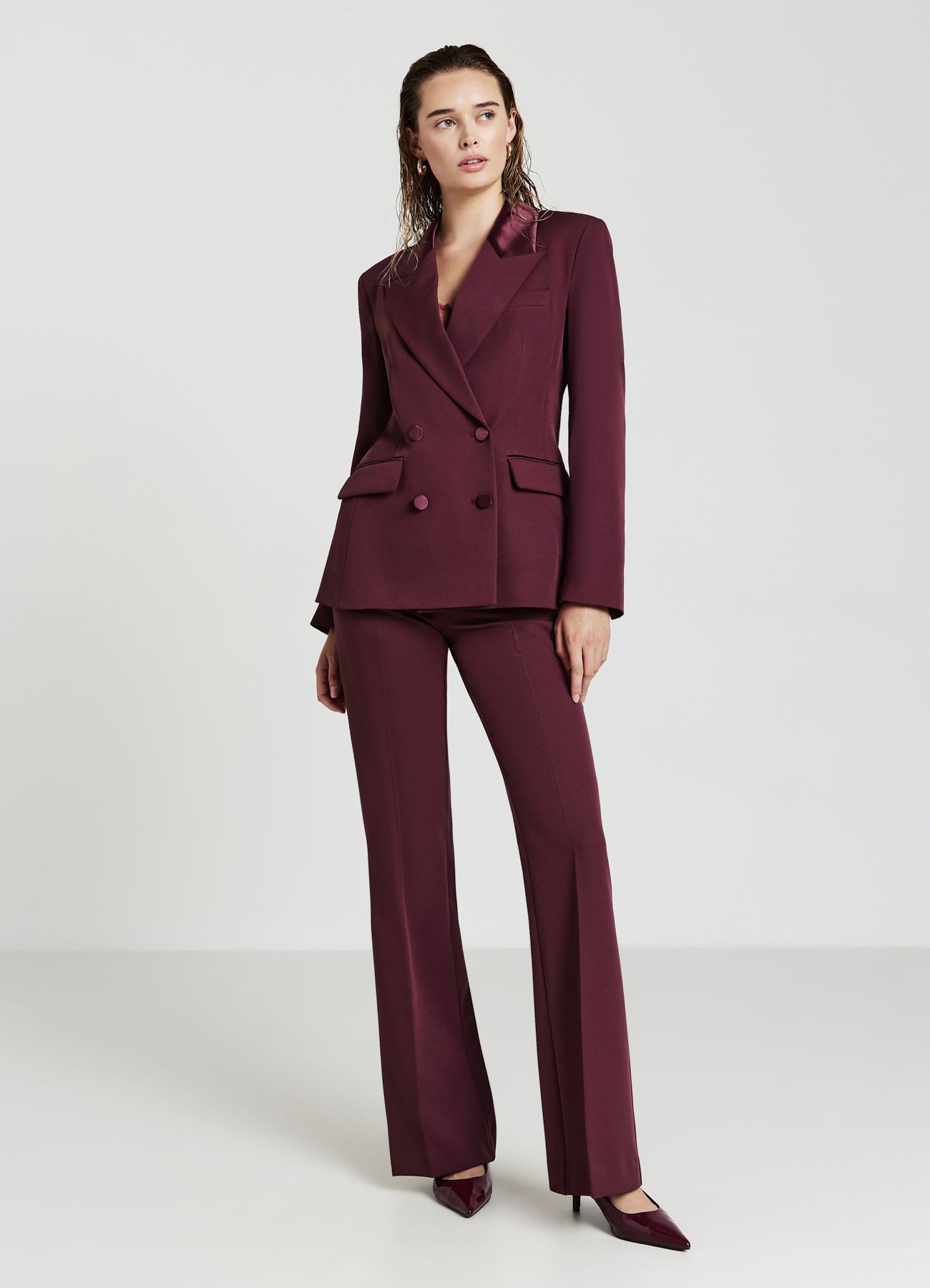 Giacca doppiopetto revers simil satin