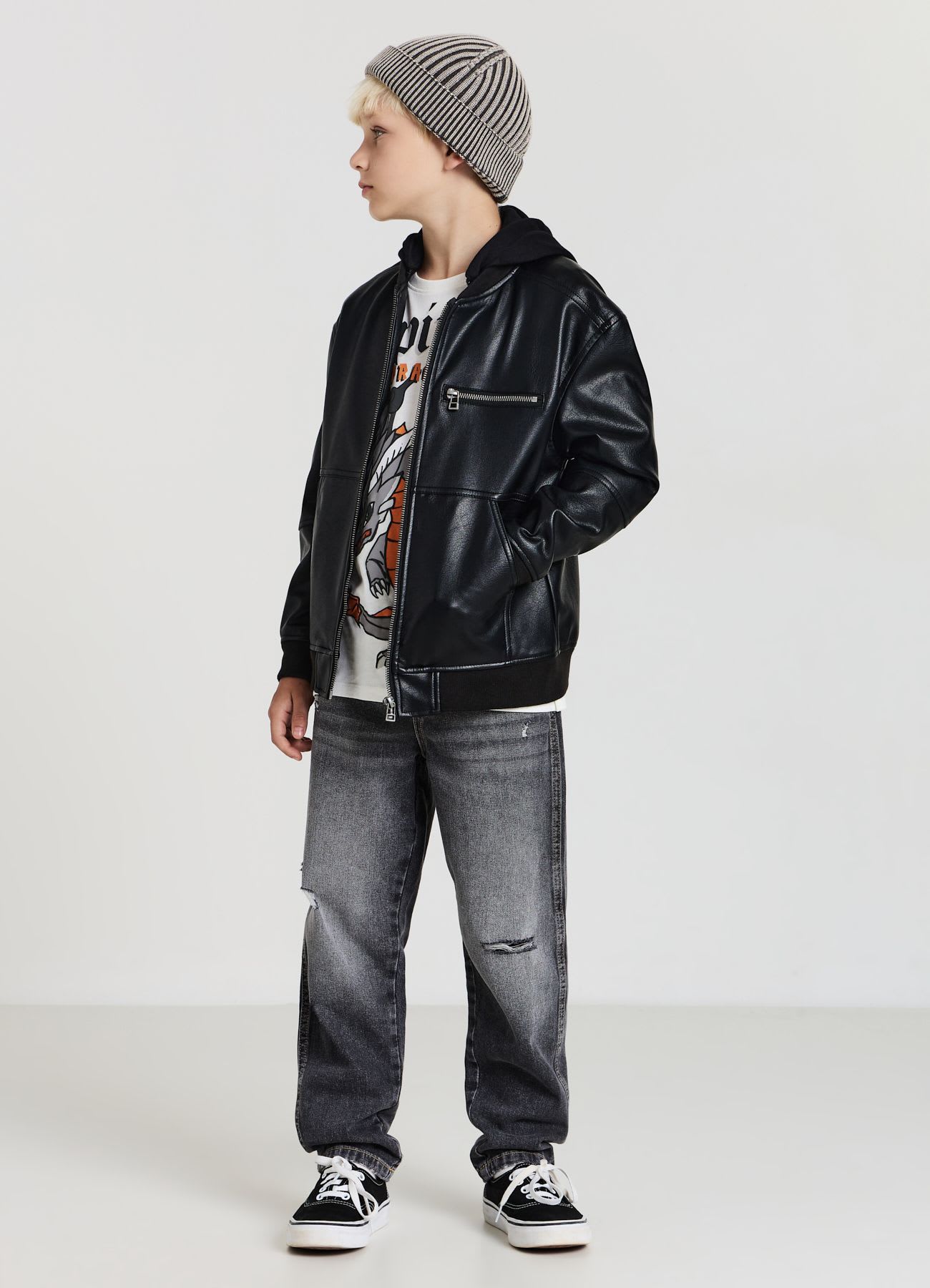 Bomber similpelle con cappuccio