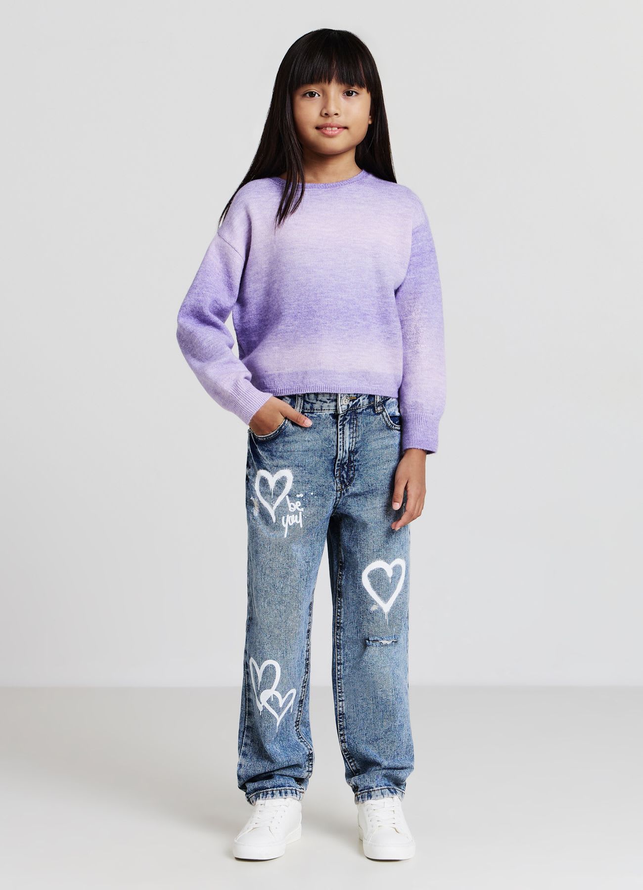Jeans mom fit con strappi e stampa cuori