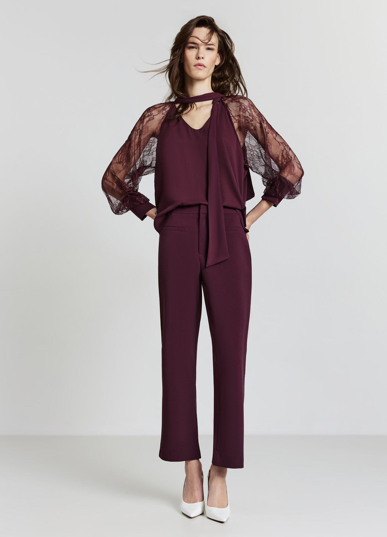 Blusa fiocco maniche pizzo