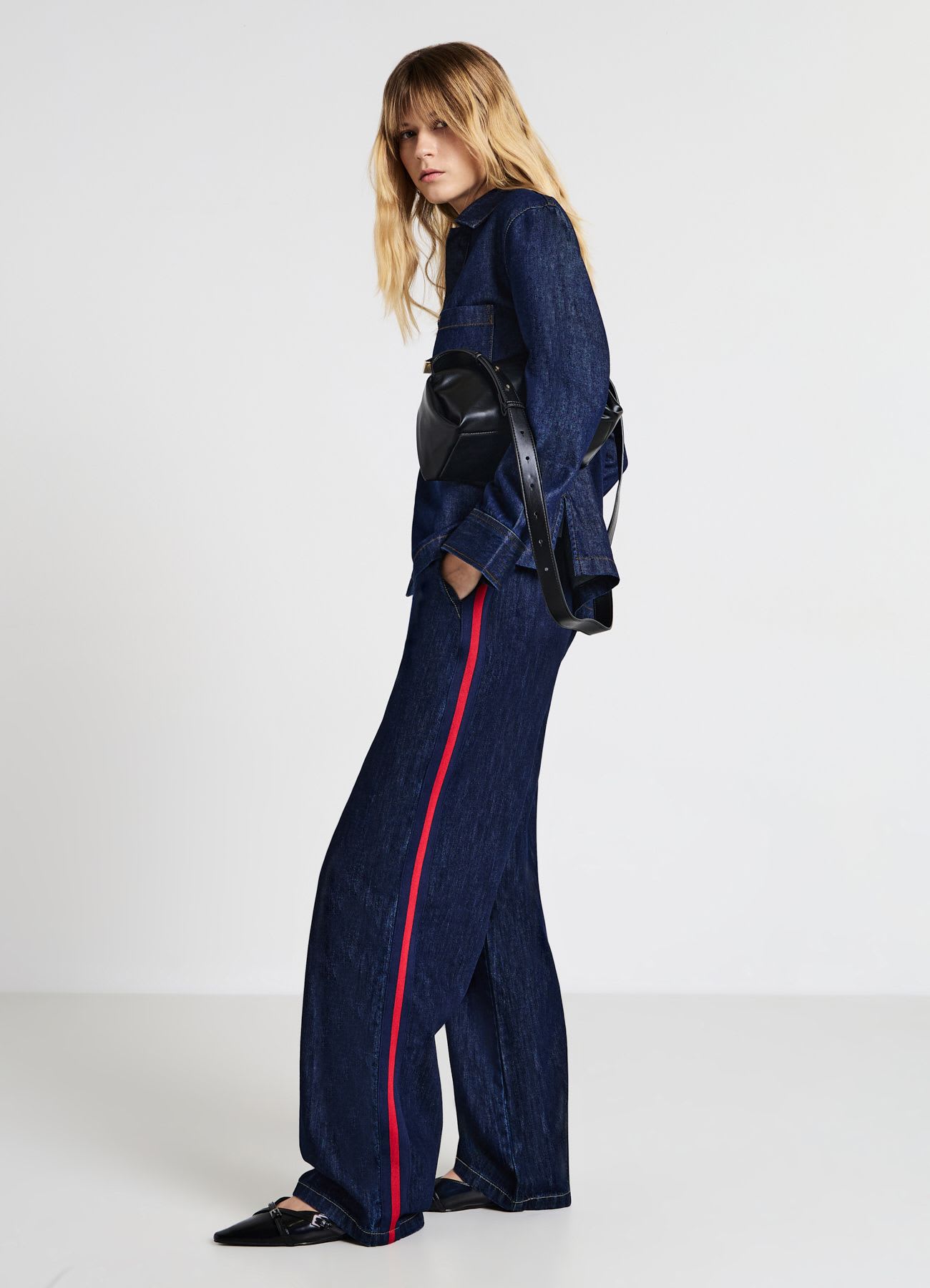 Jeans jogger con bande laterali