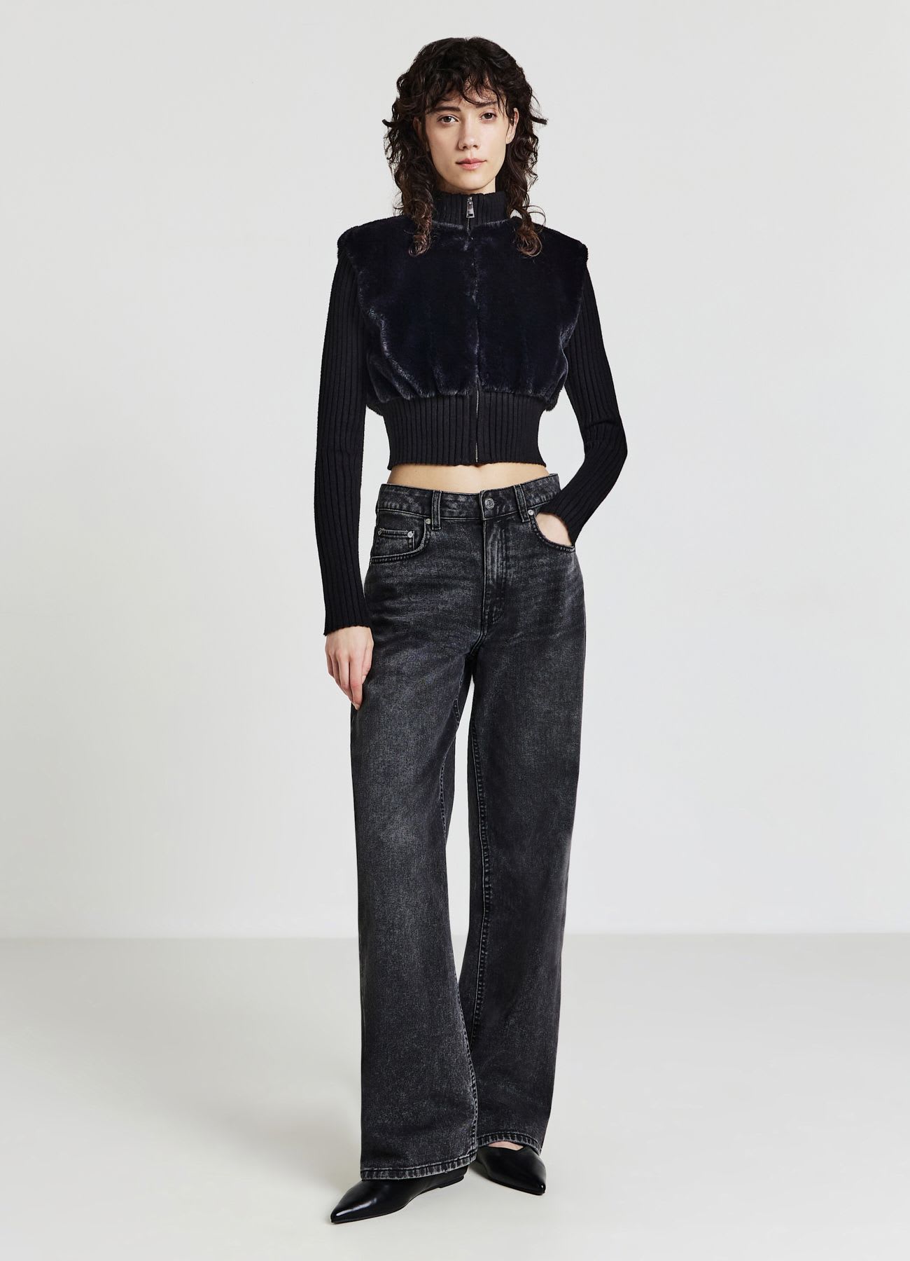 Maglia crop finto pelo