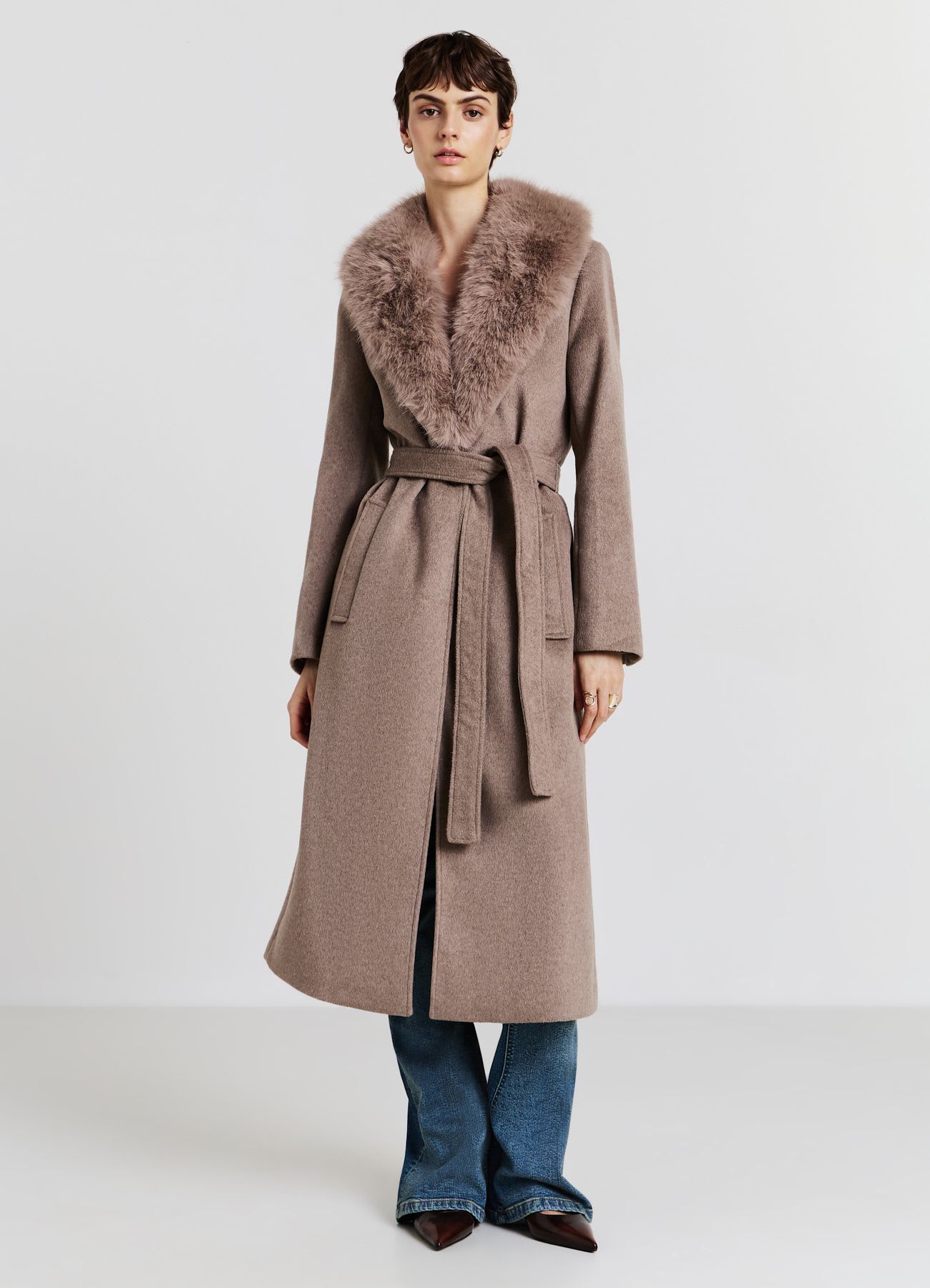 Cappotto collo pelliccia sintetica