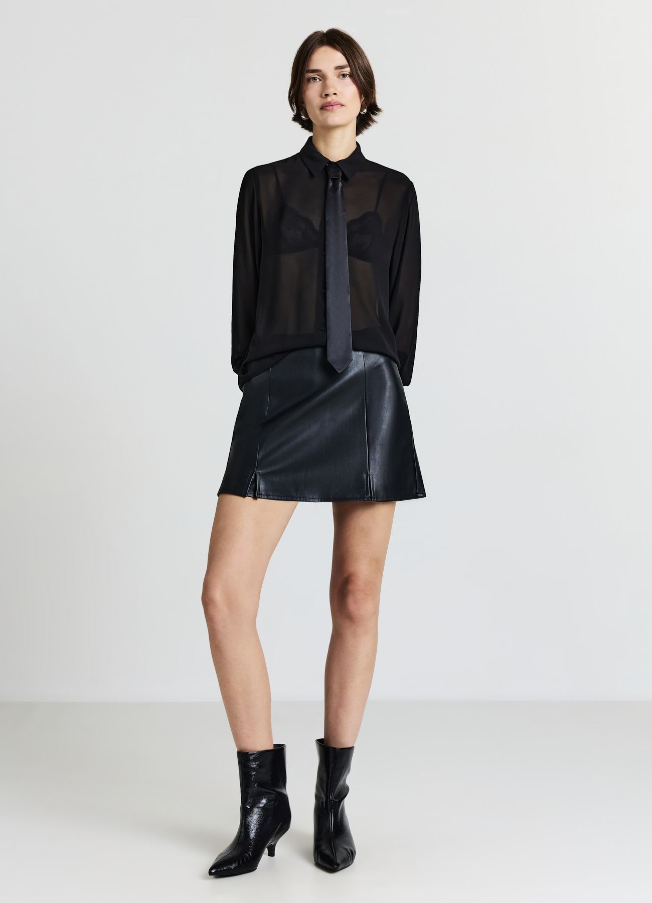 Camicia georgette con cravatta