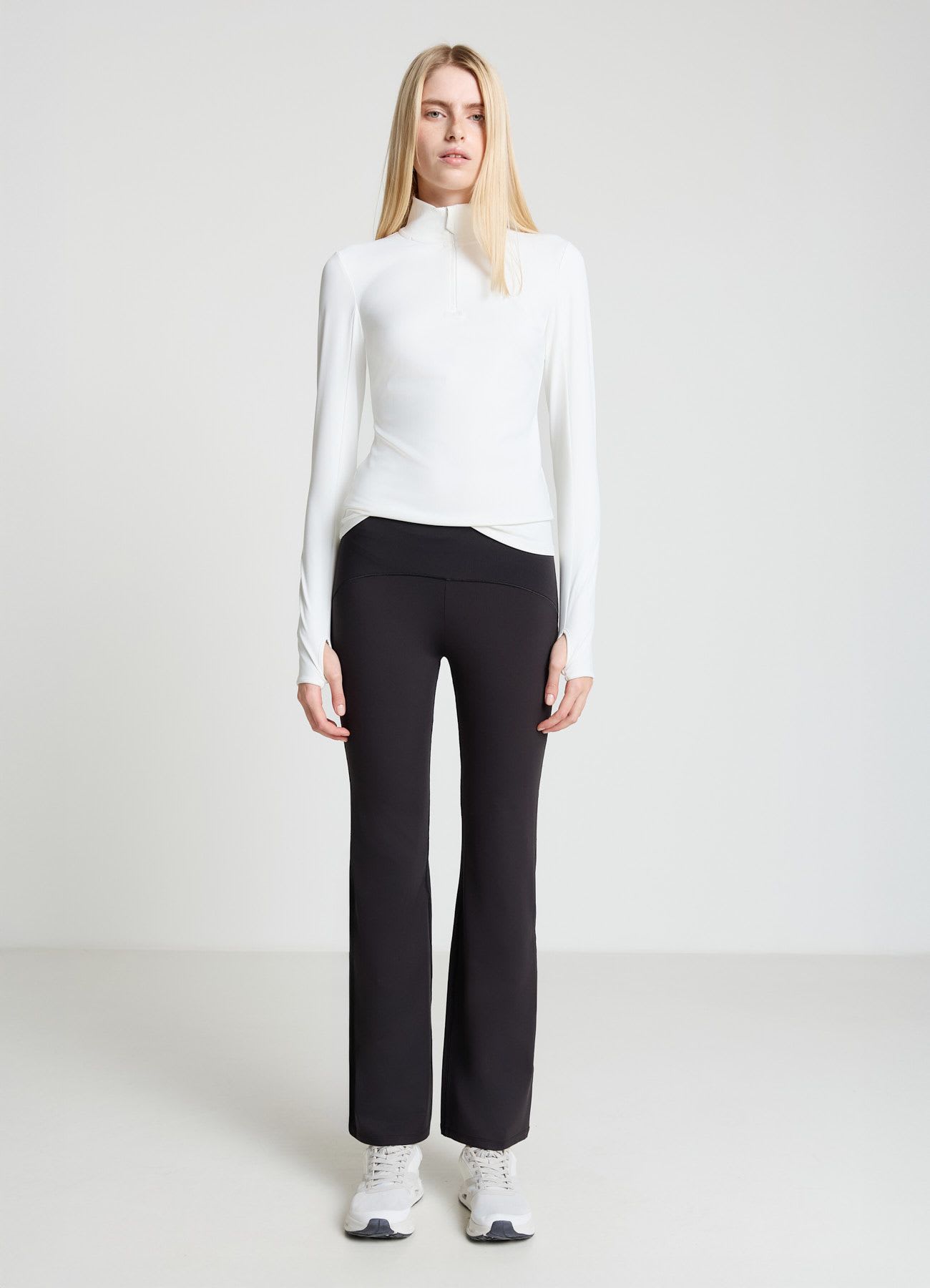 T-shirt sportiva con half zip