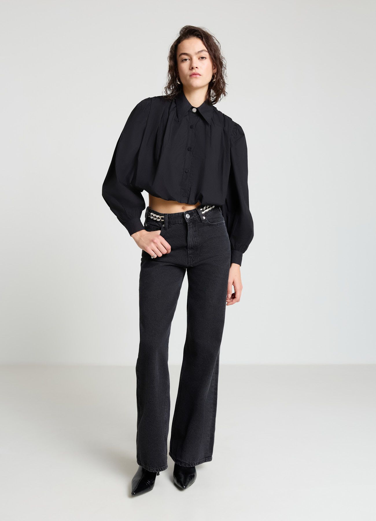 Camicia crop con maniche palloncino