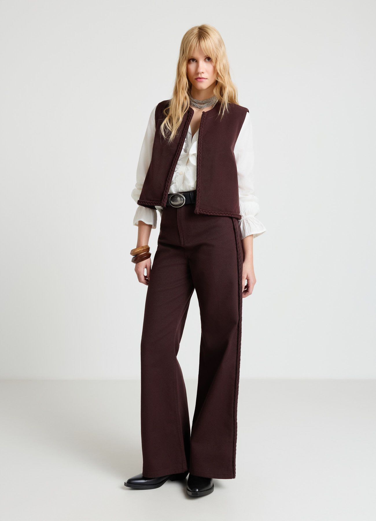 Gilet con passamaneria