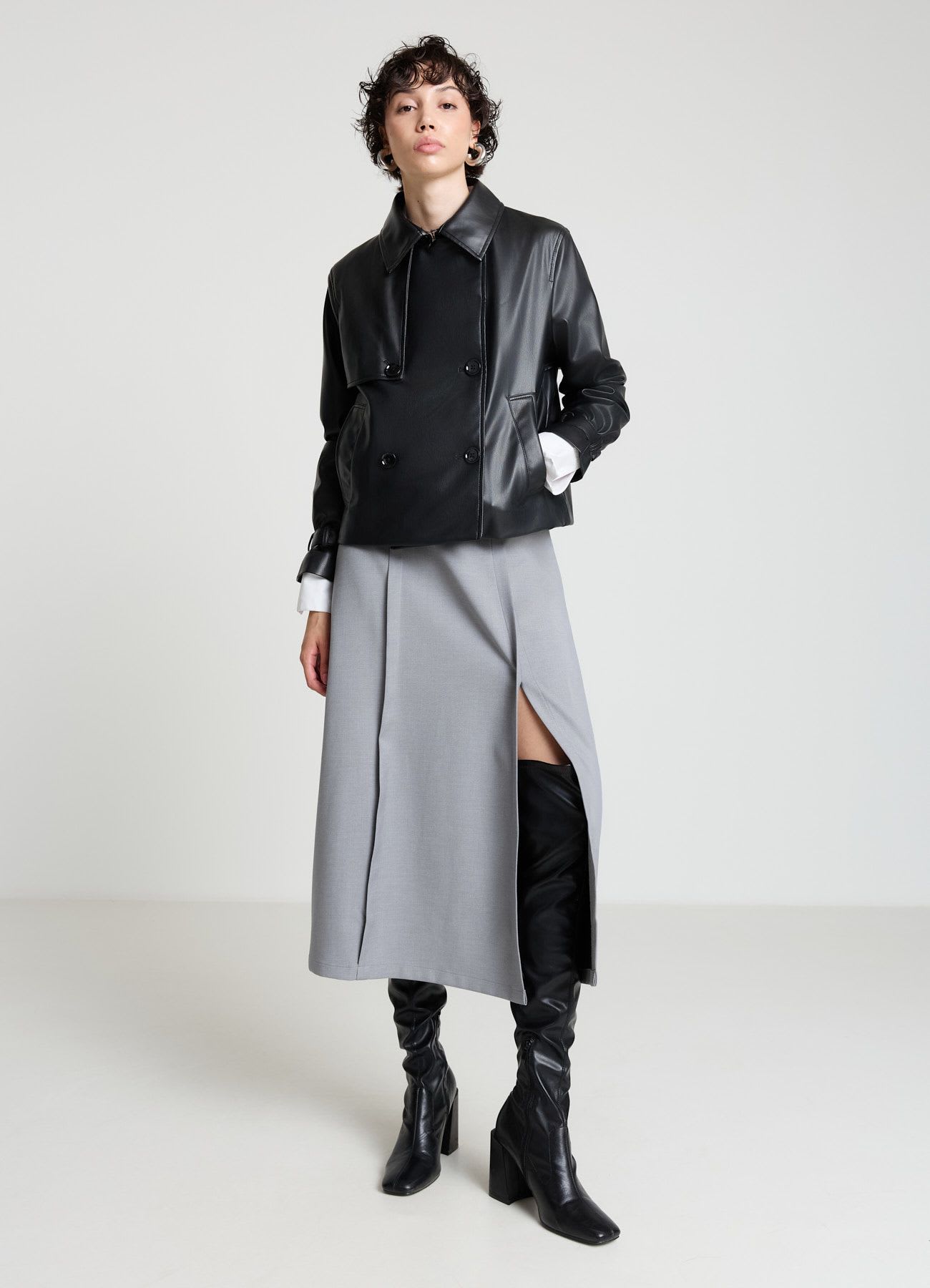 Trench corto similpelle