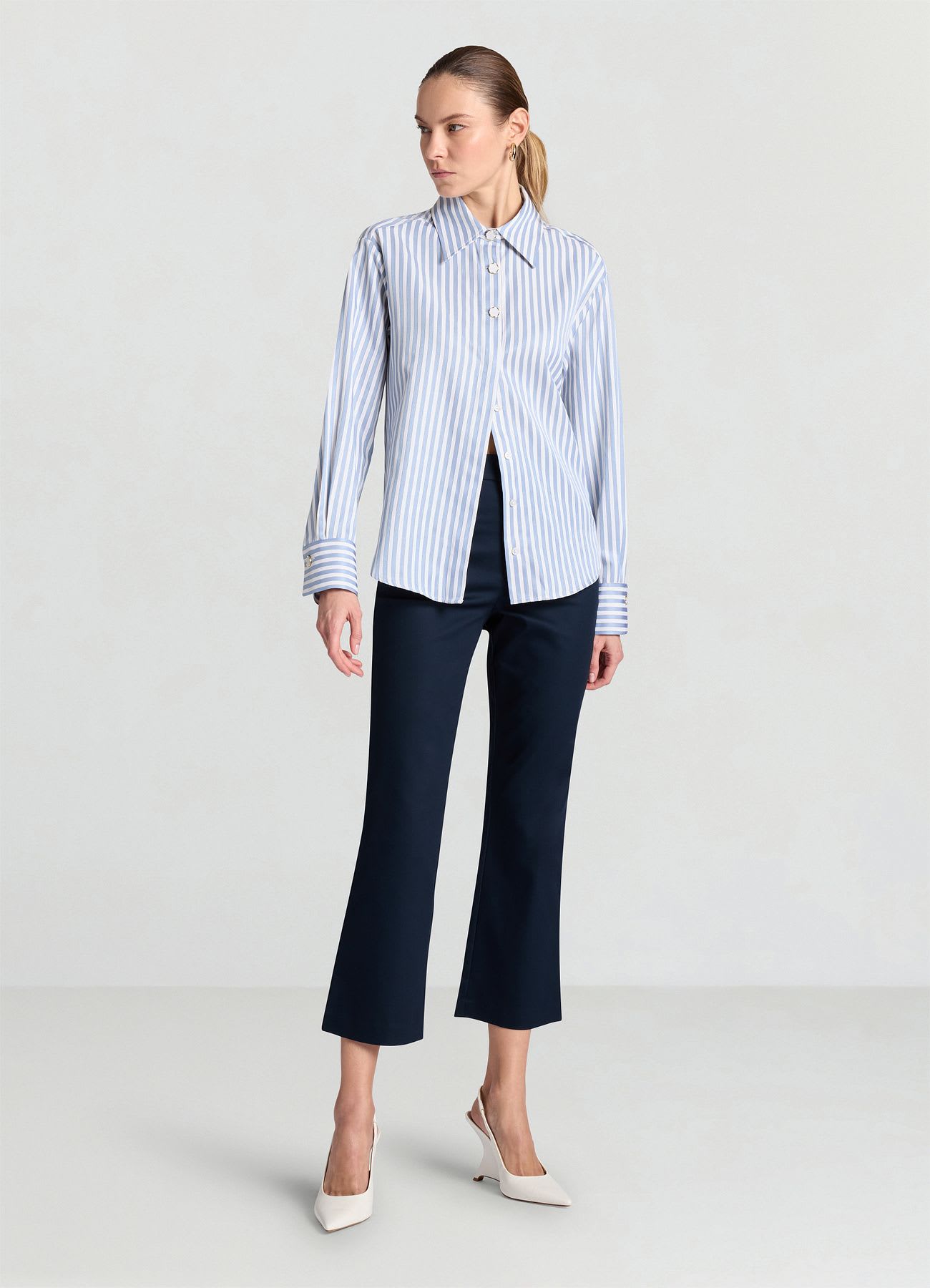 Camicia a righe con bottoni gioiello