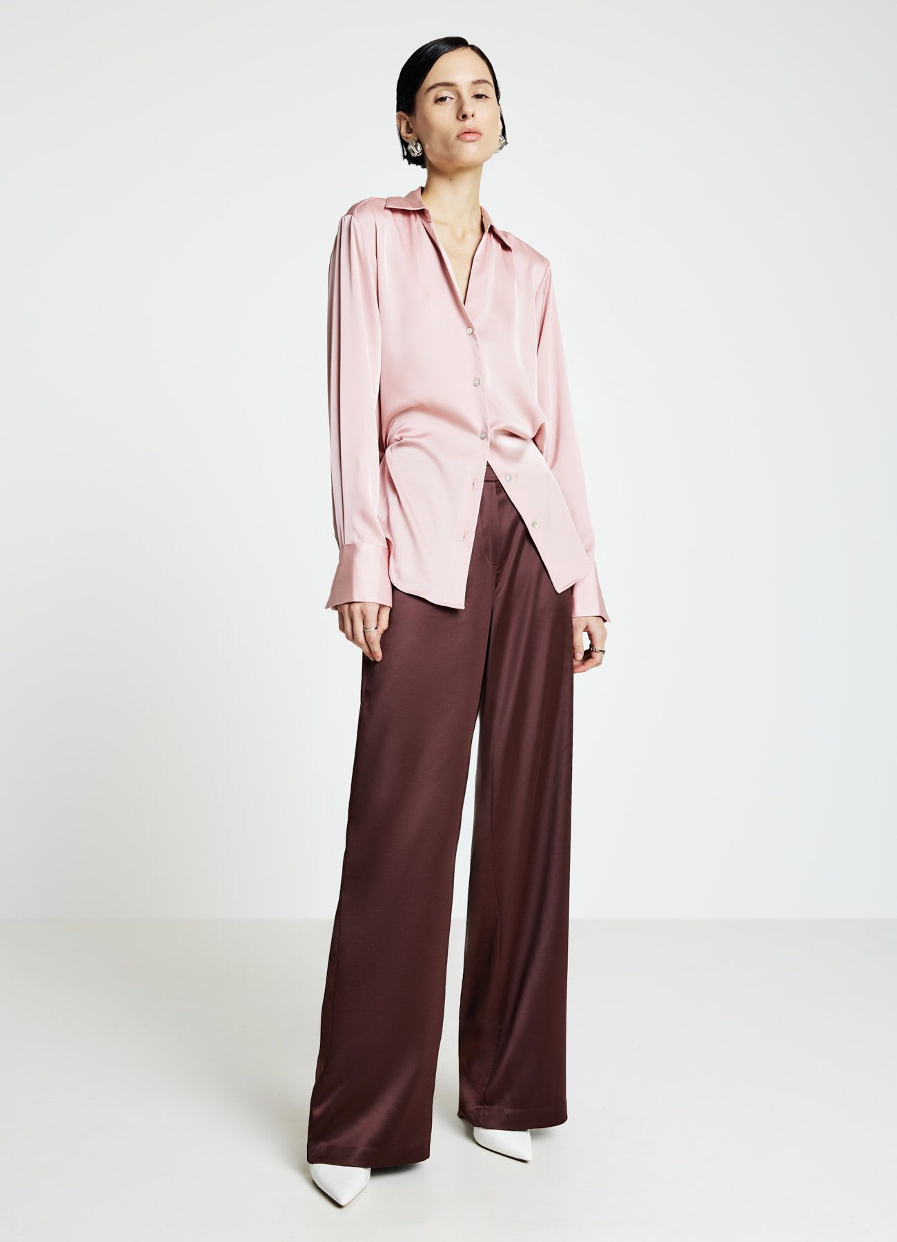 Camicia scollo a V similsatin