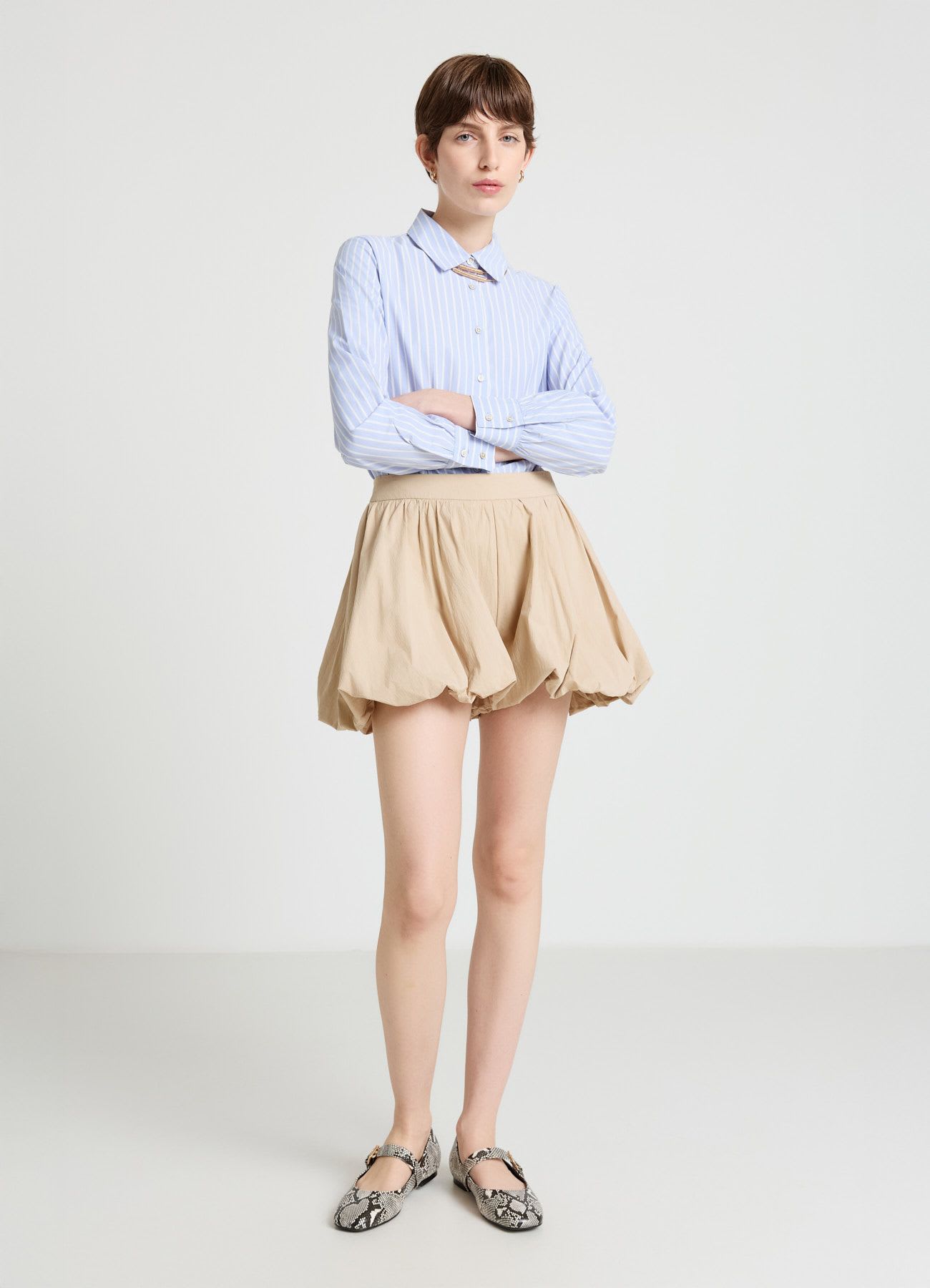 Camicia a righe con pinces crop
