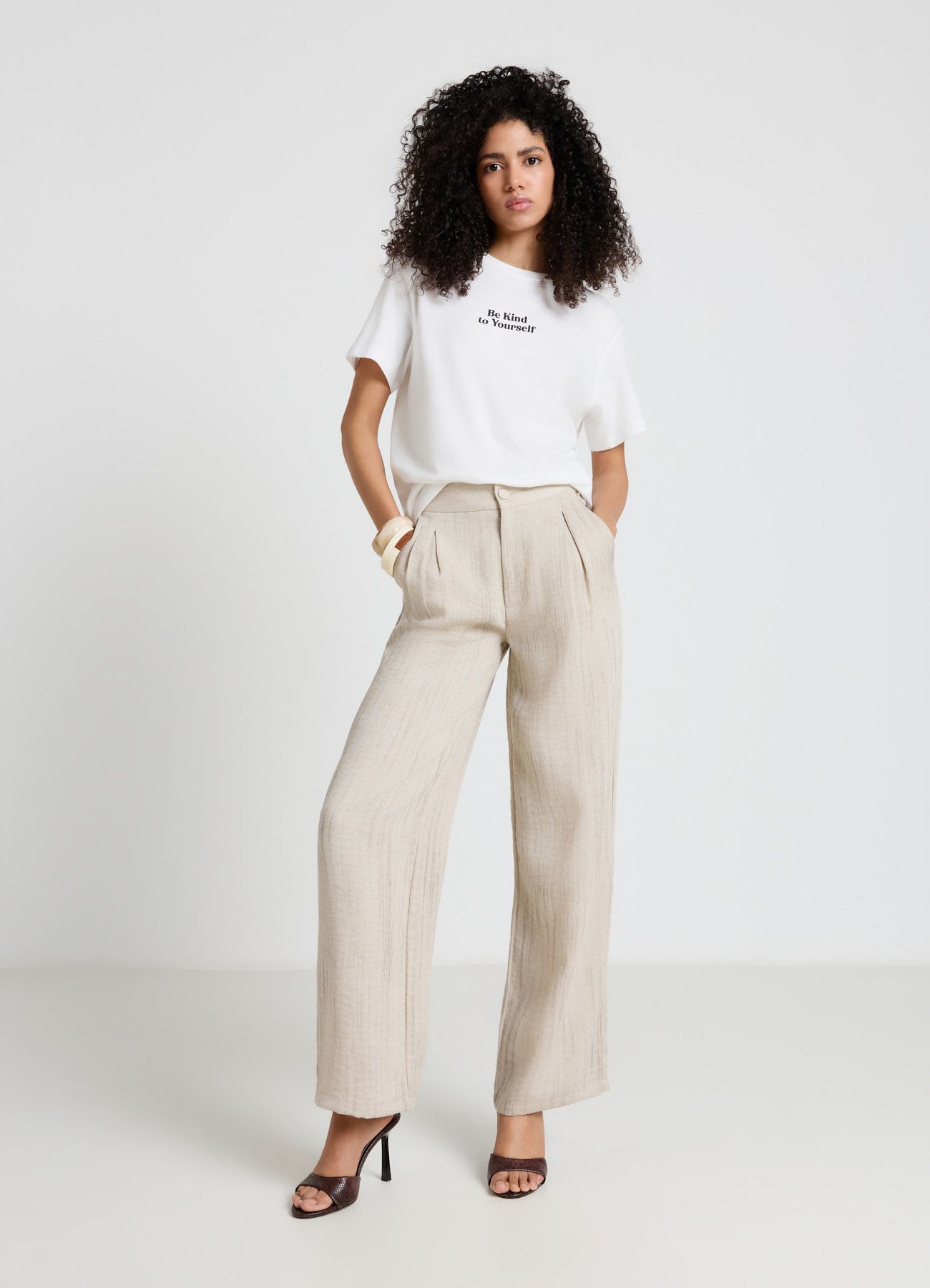 T-shirt con scritta fronte/retro