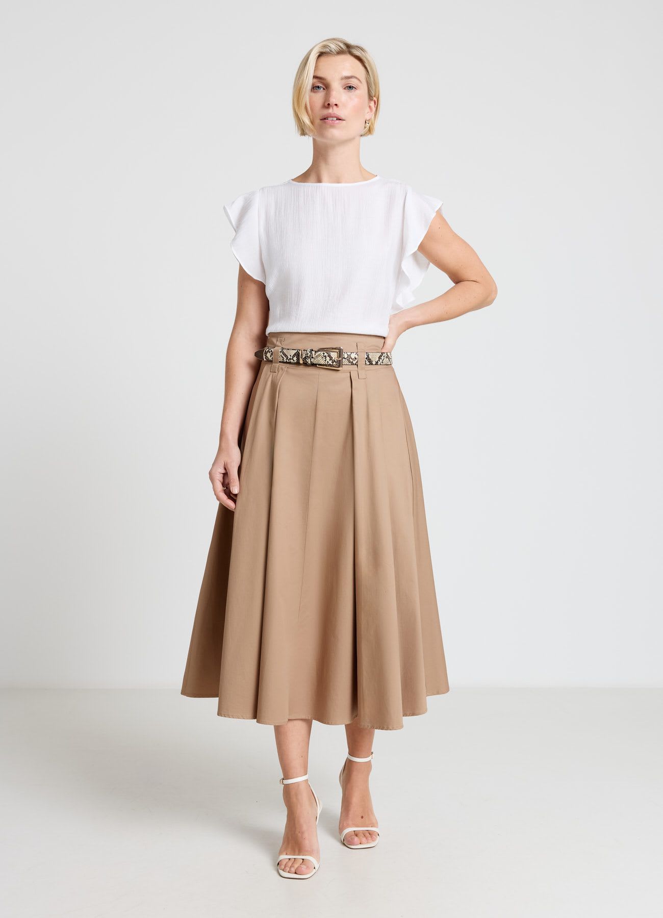Blusa con maniche a volant