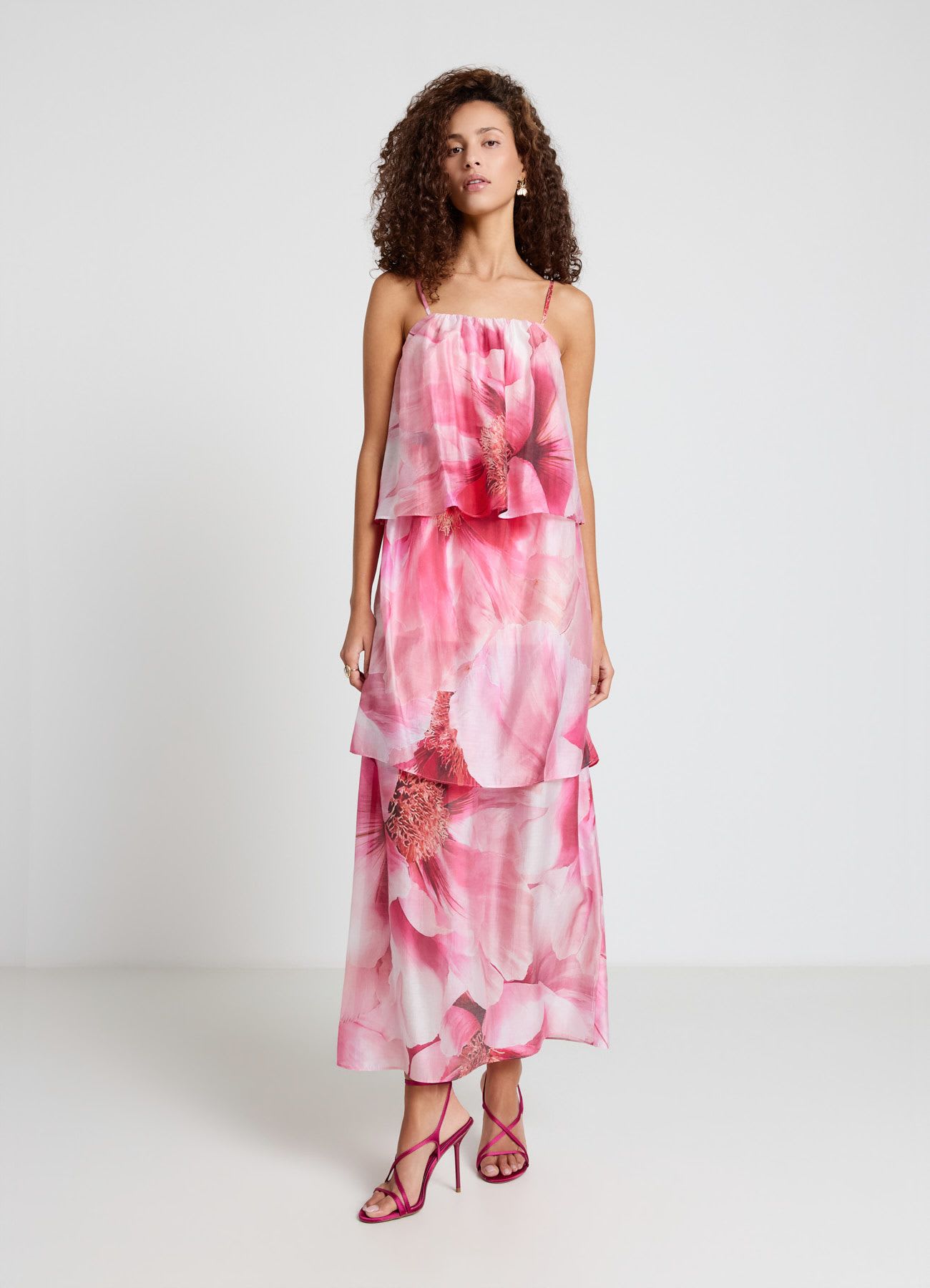 Vestito lungo a balze con stampa floreale