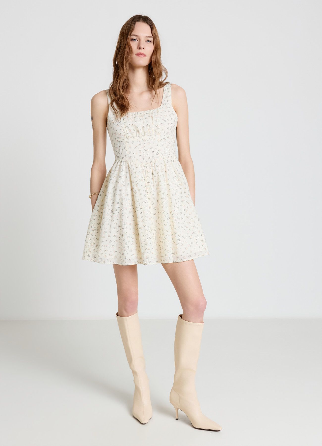 Vestito corto con stampa floreale