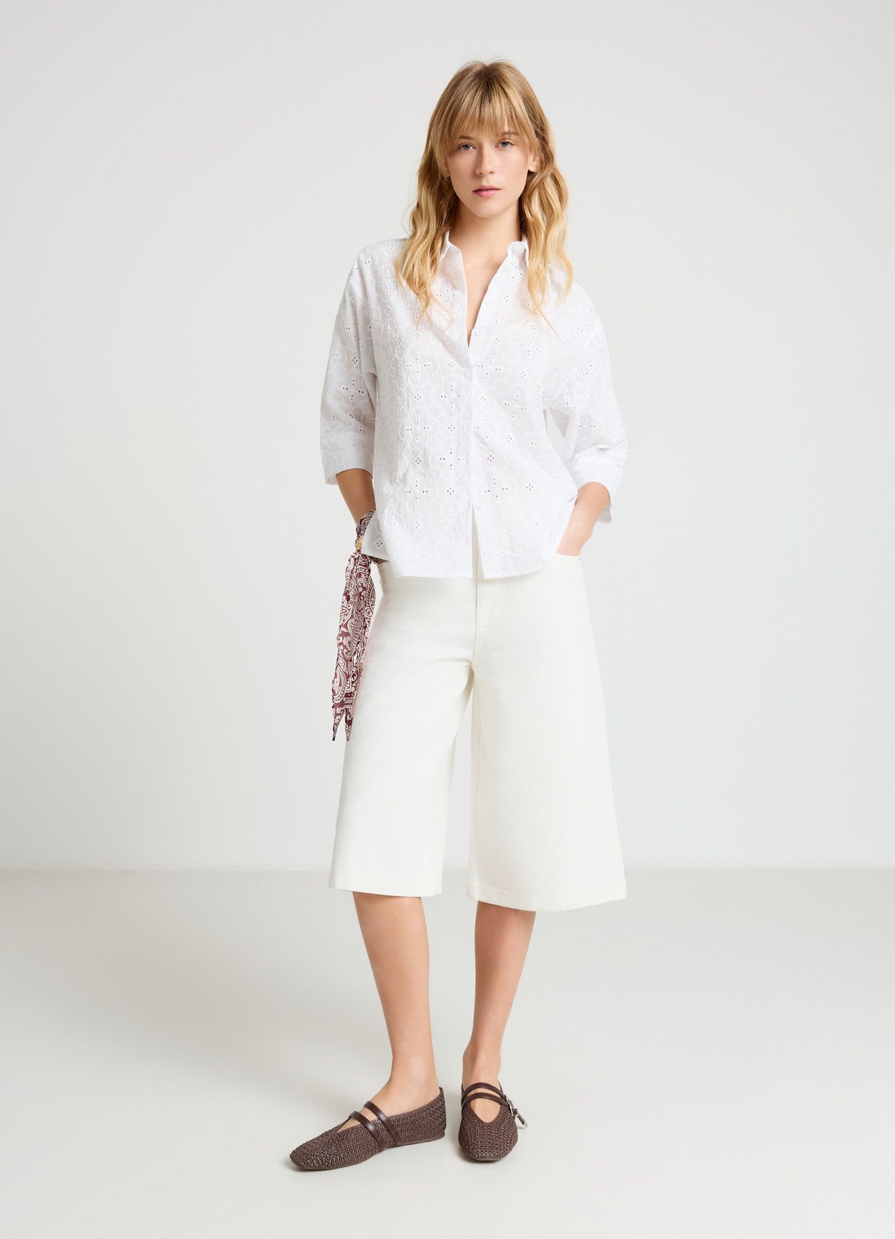 Camicia oversize in sangallo