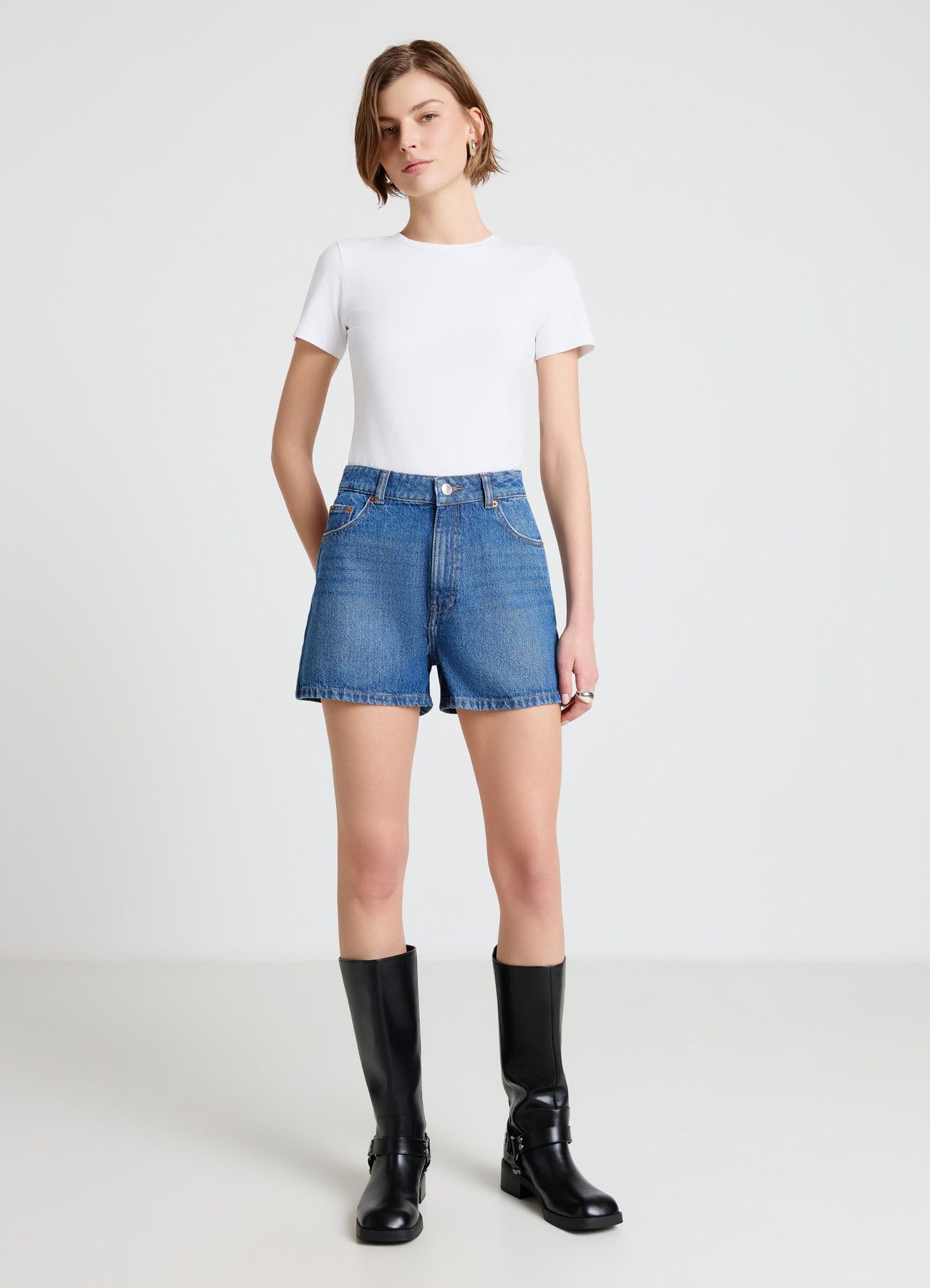 Bermuda in denim a vita alta