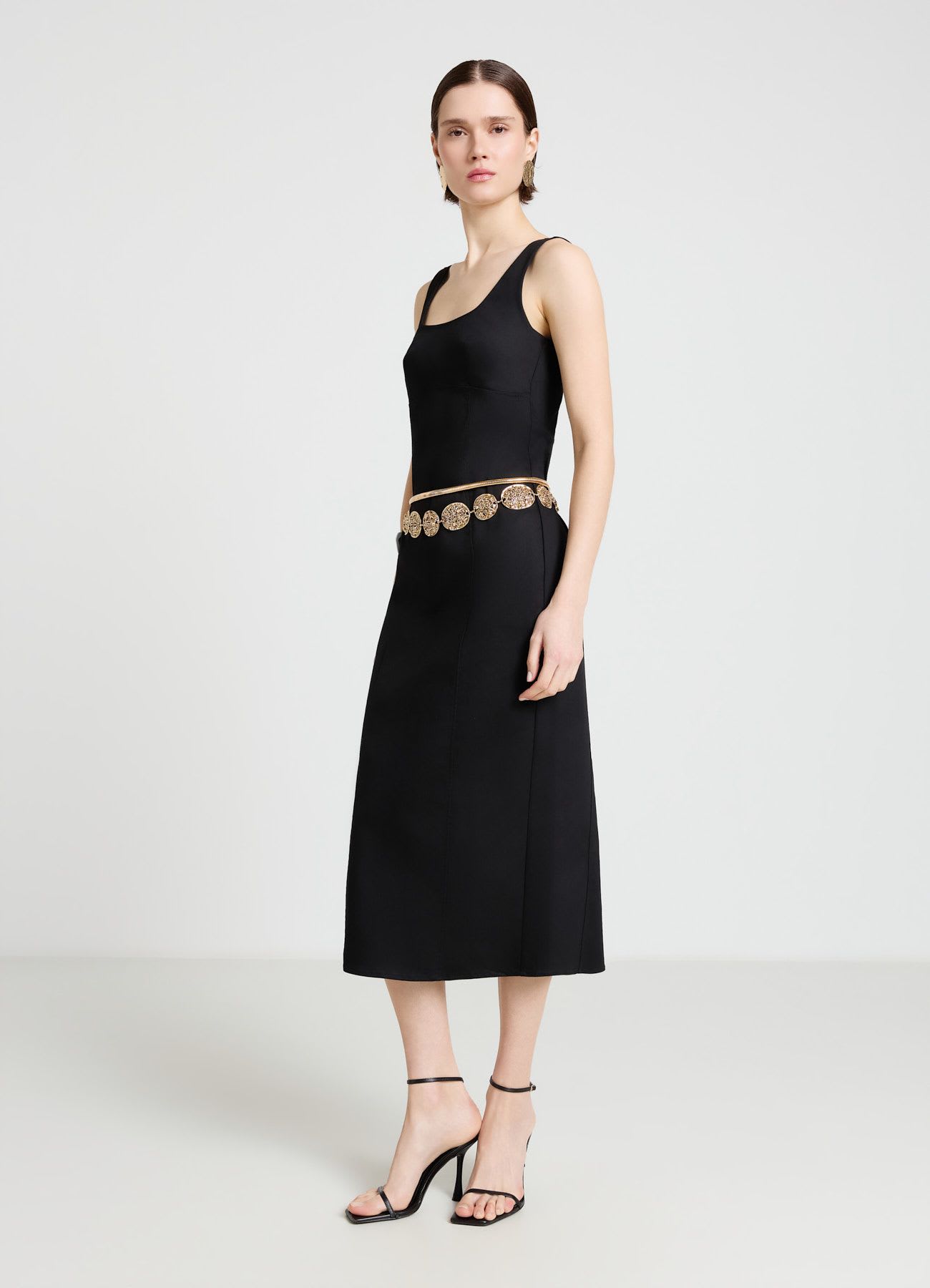 Vestito tubino con cuciture sagomate