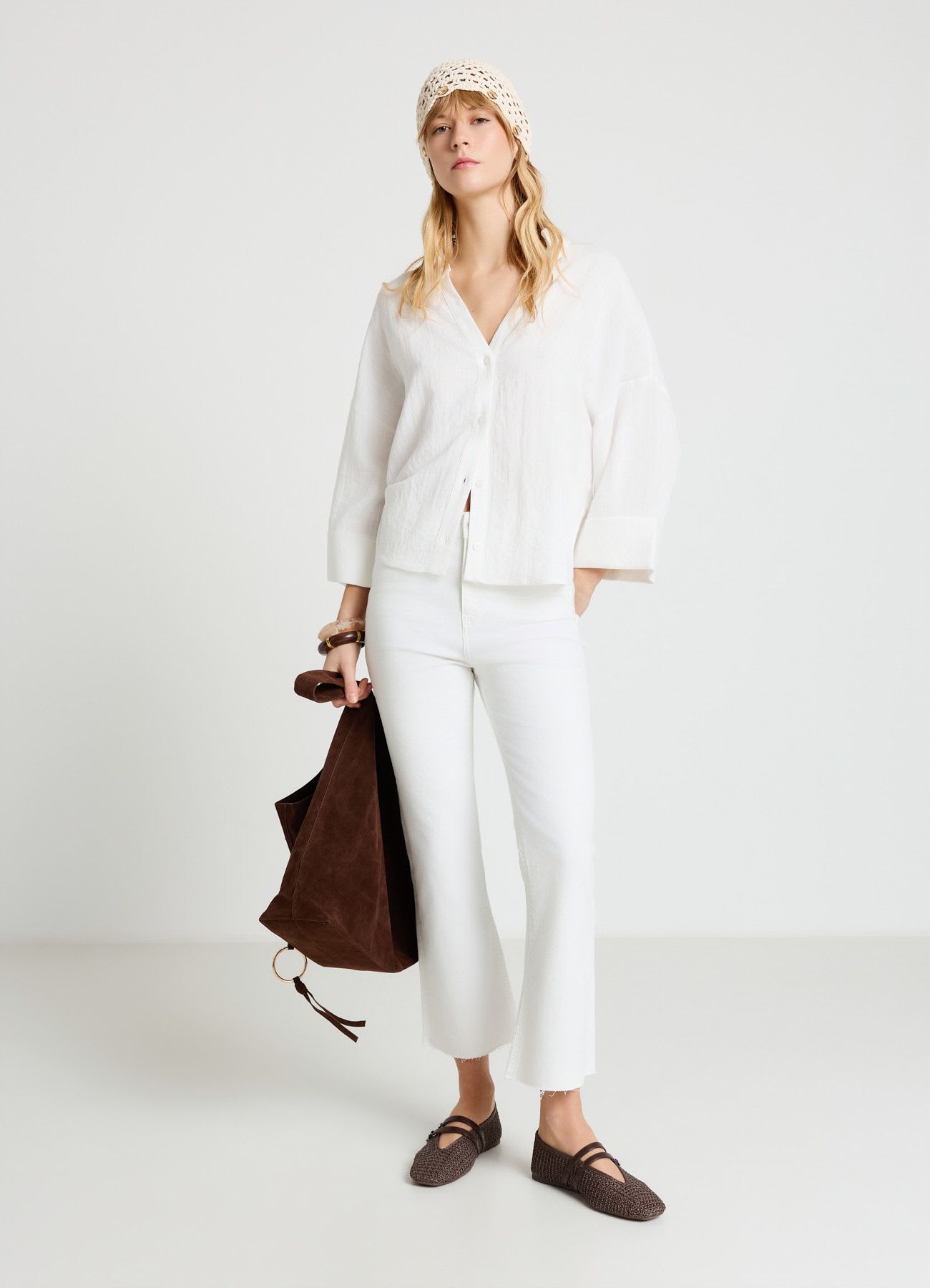Camicia ampia con scollo a V e bottoni