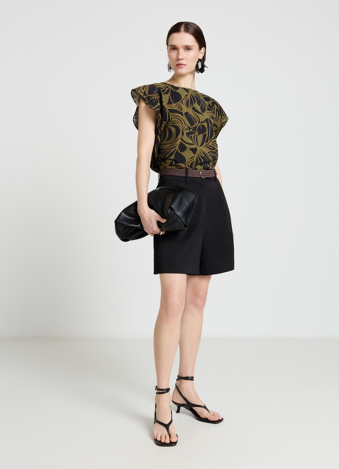 Blusa maniche corte con rouches e stampa fogliame