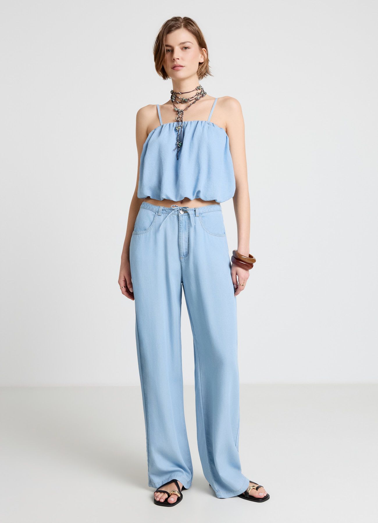Jeans wide leg con coulisse