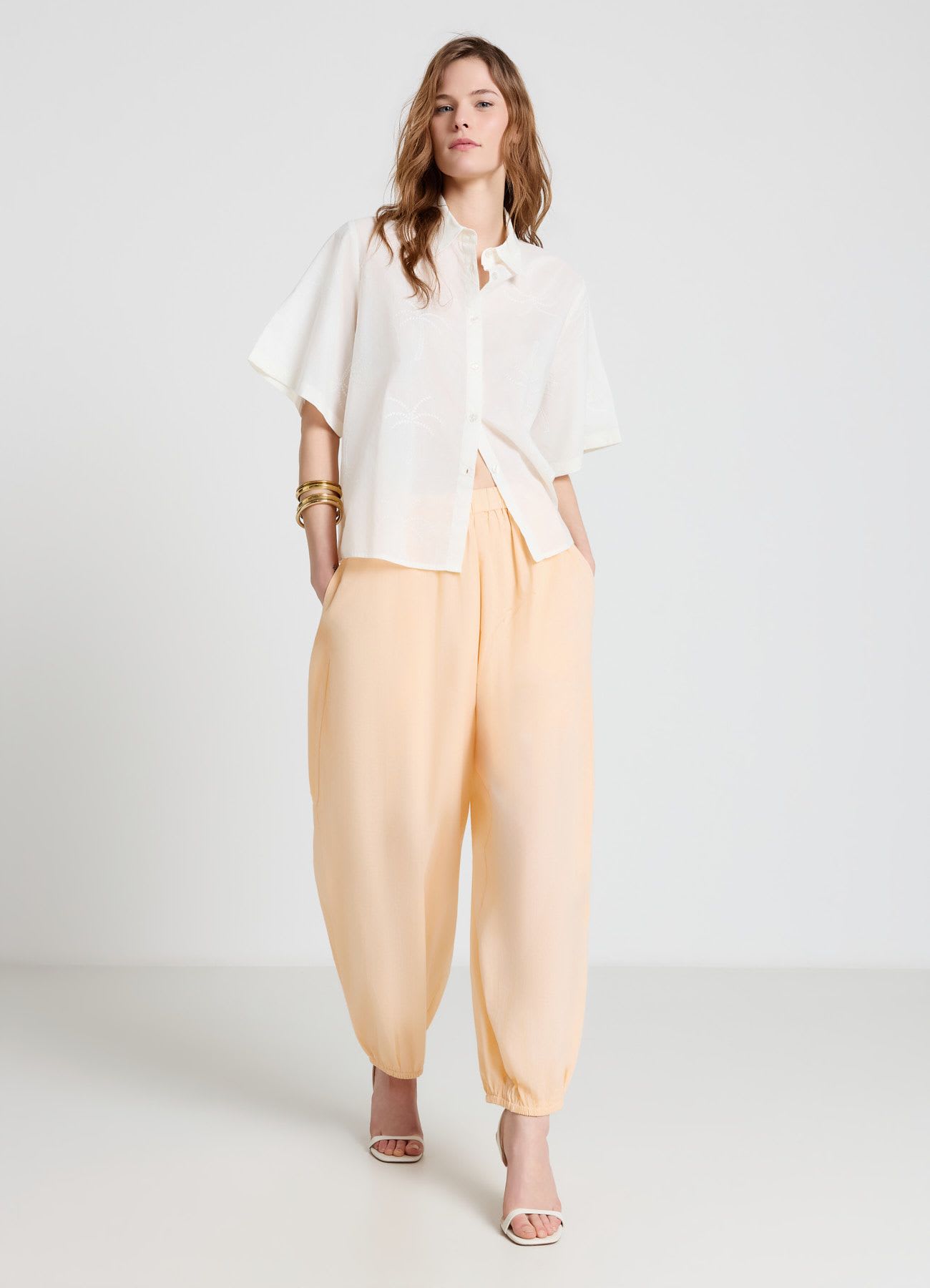 Pantaloni con vita elasticizzata