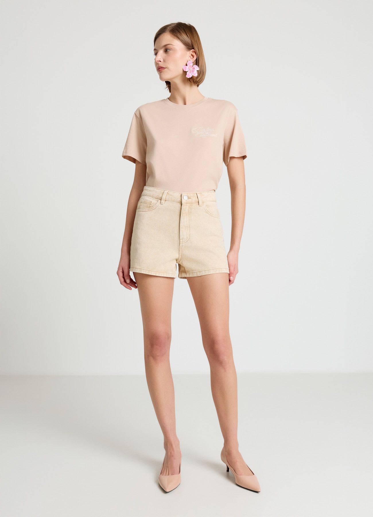 T-shirt con scritta stampata