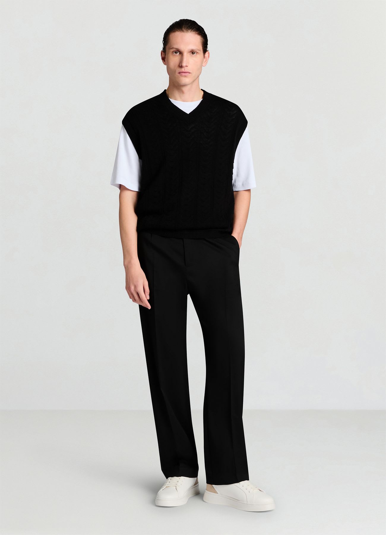 Gilet in maglia traforata con scollo a V