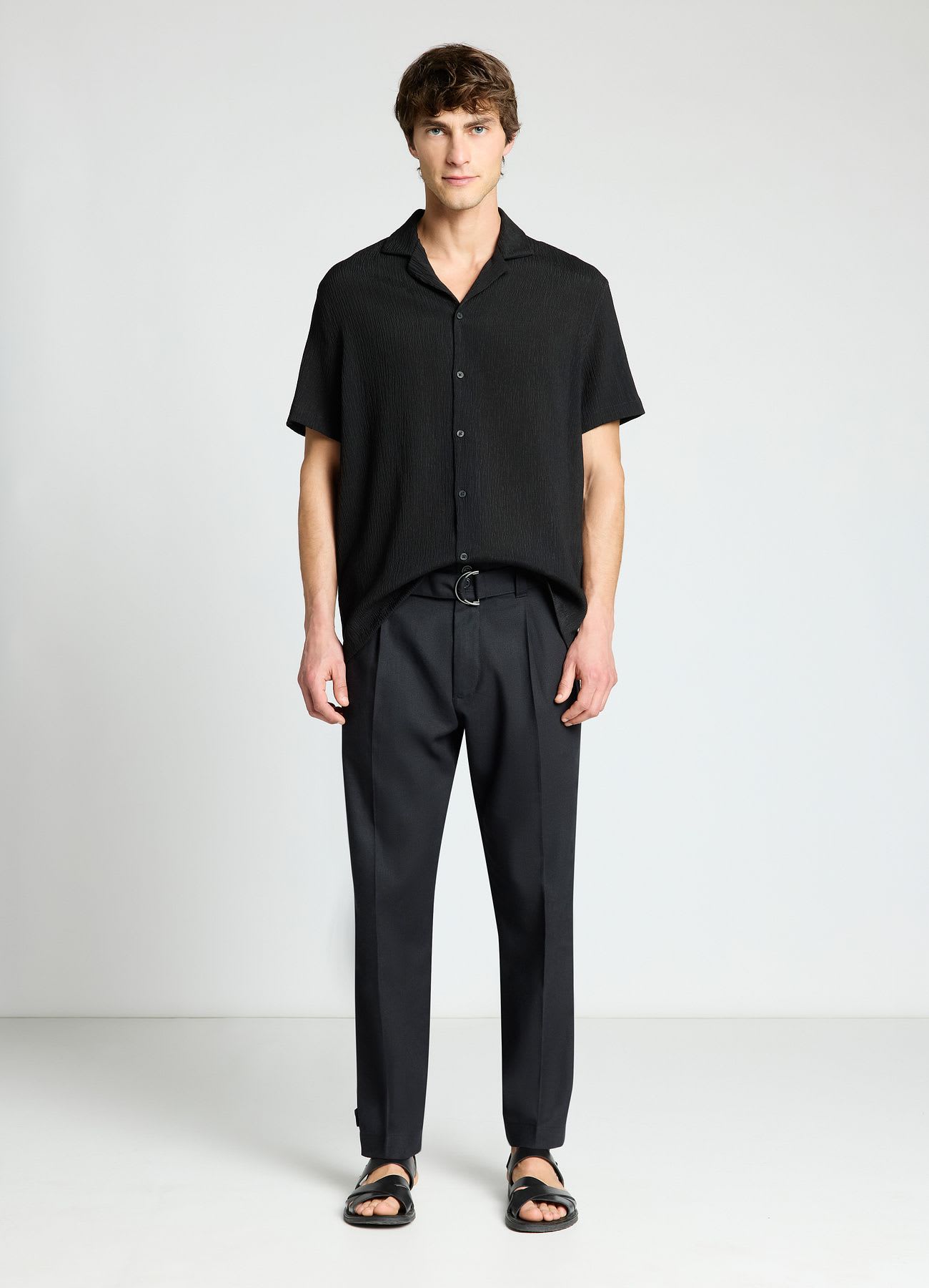Camicia tinta unita con colletto bowling