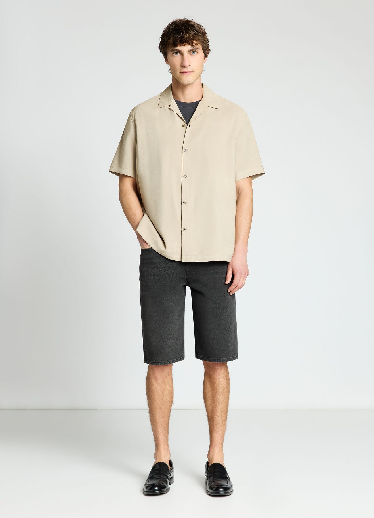 Shorts in denim con risvolto