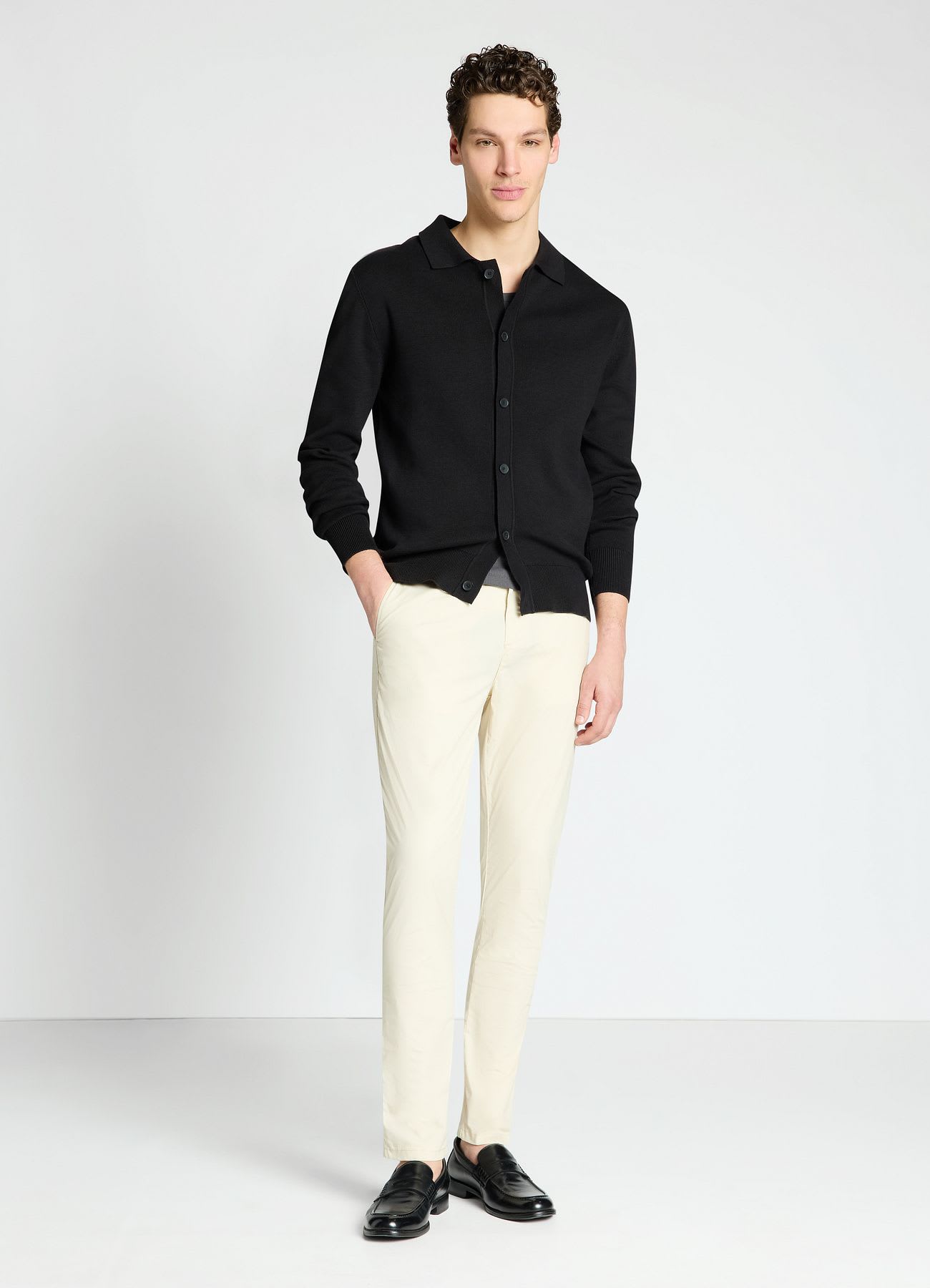 Pantaloni chino con elastico in vita