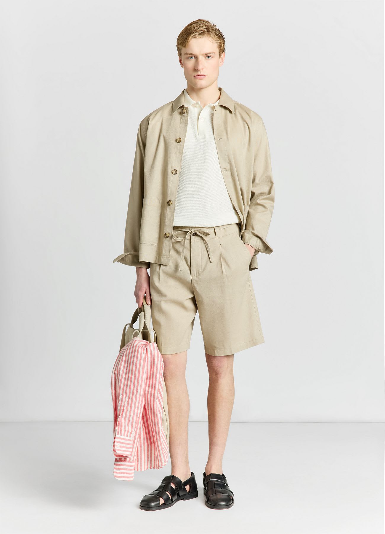 Pantaloncini bermuda con laccio