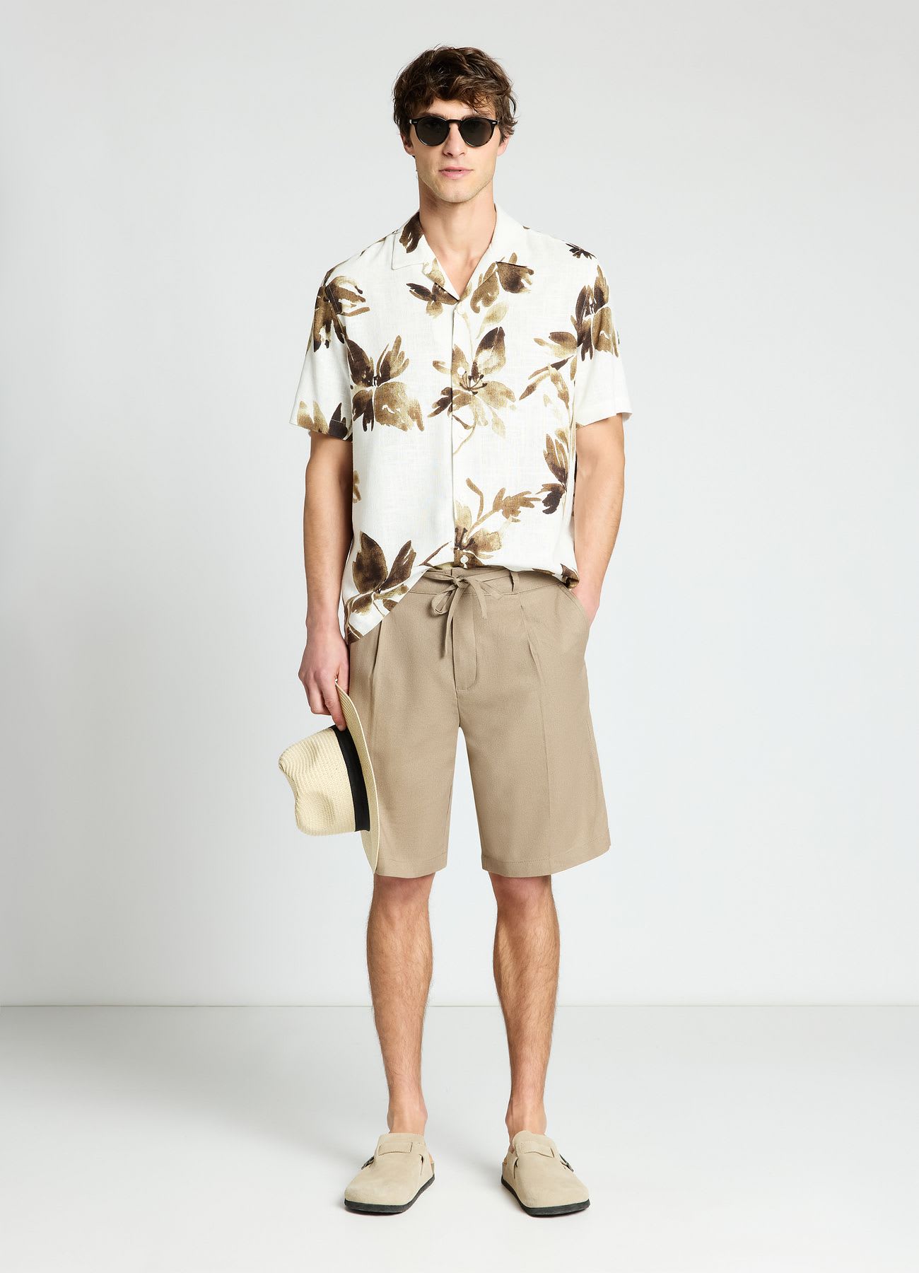 Pantaloncini bermuda con laccio