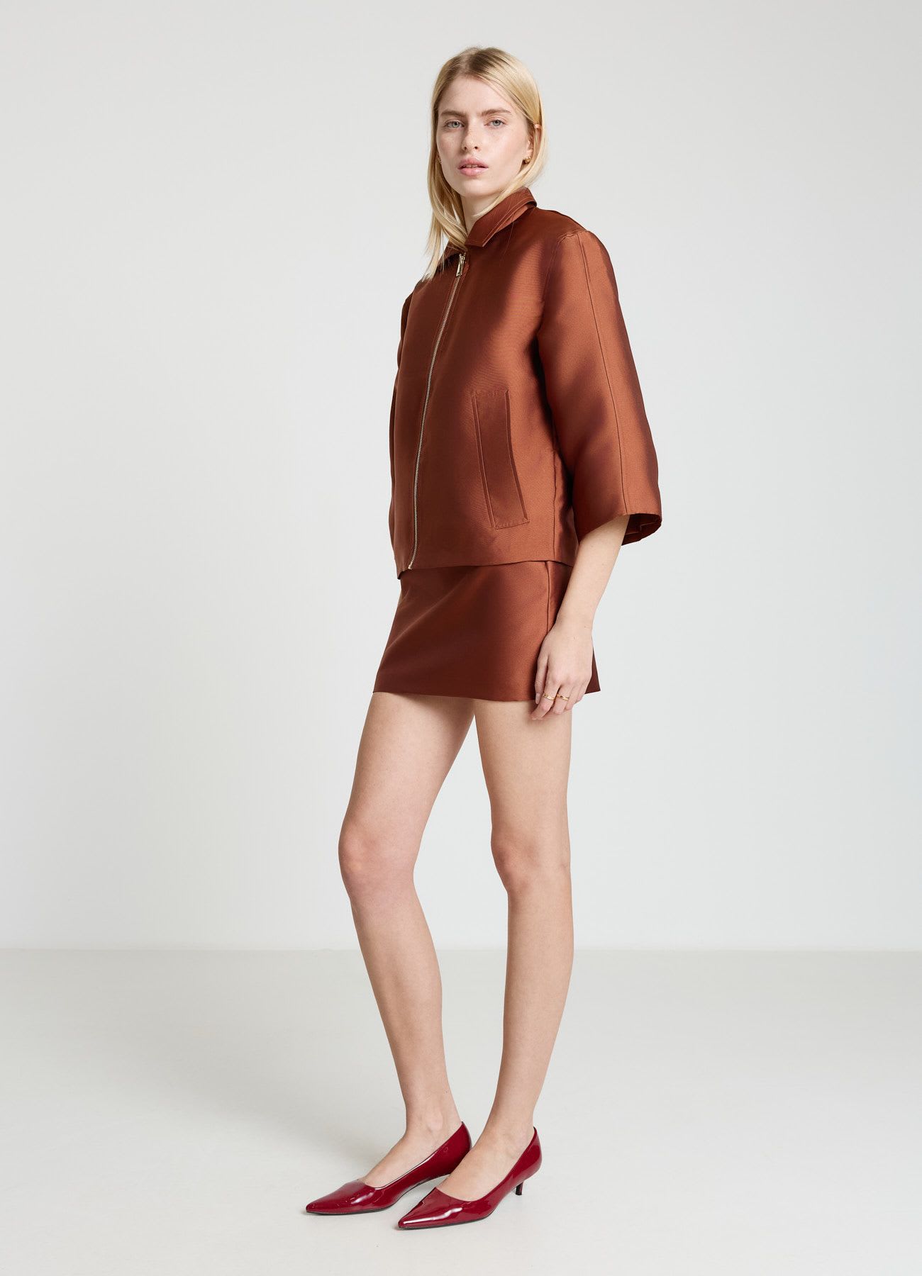 Giubbino simil satin con zip