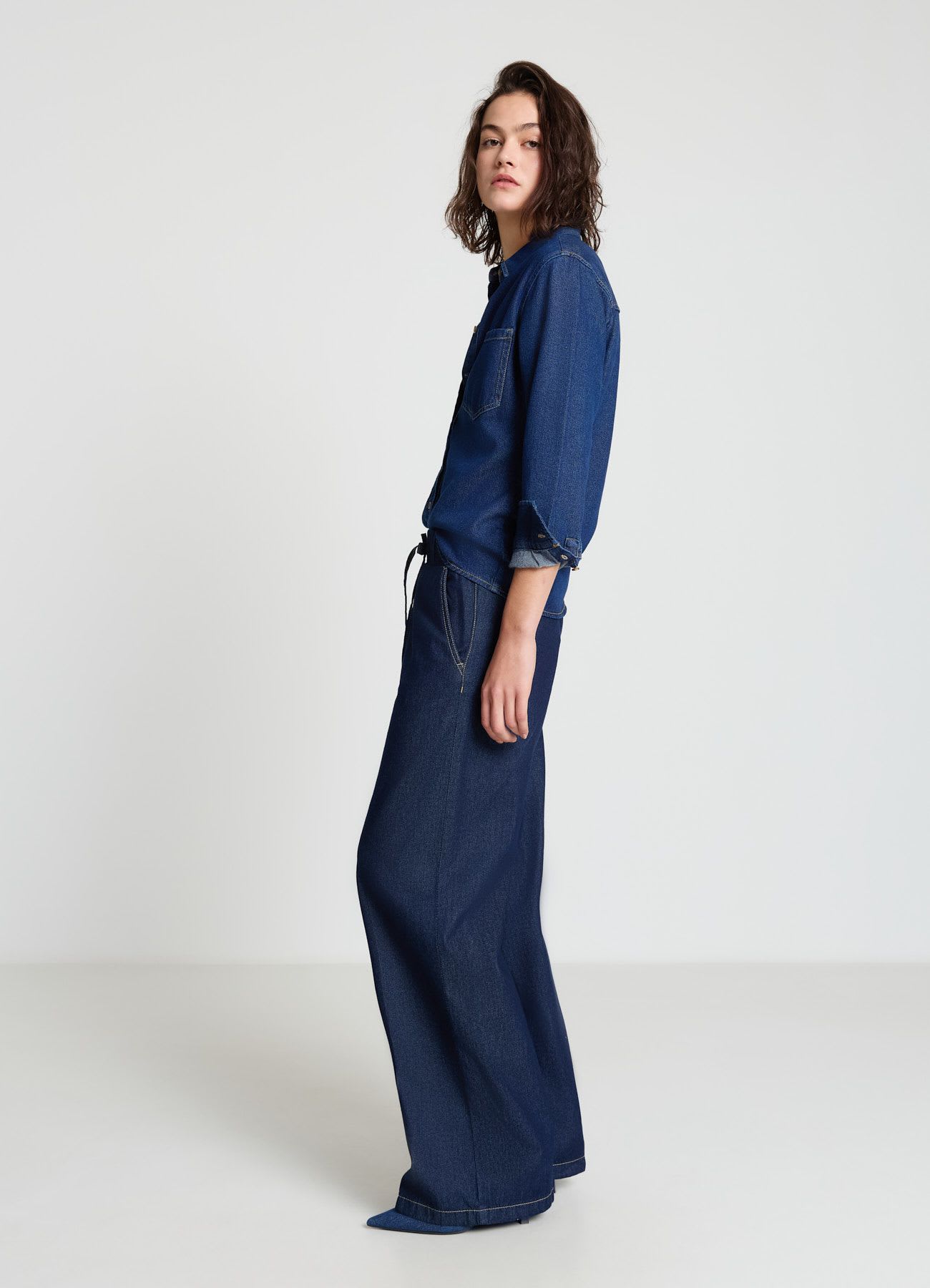 Jogger tessuto chambray con coulisse